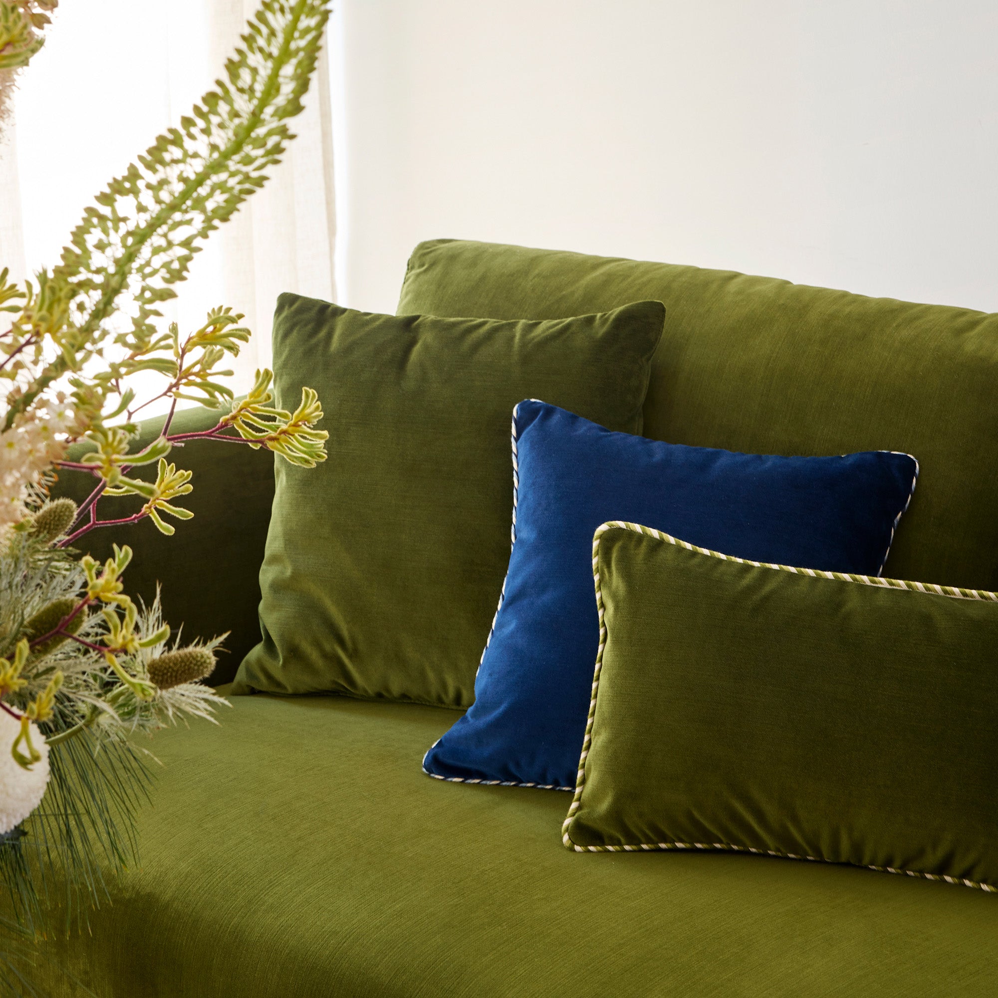 Canapé 3 places ODELLE velours vert olive