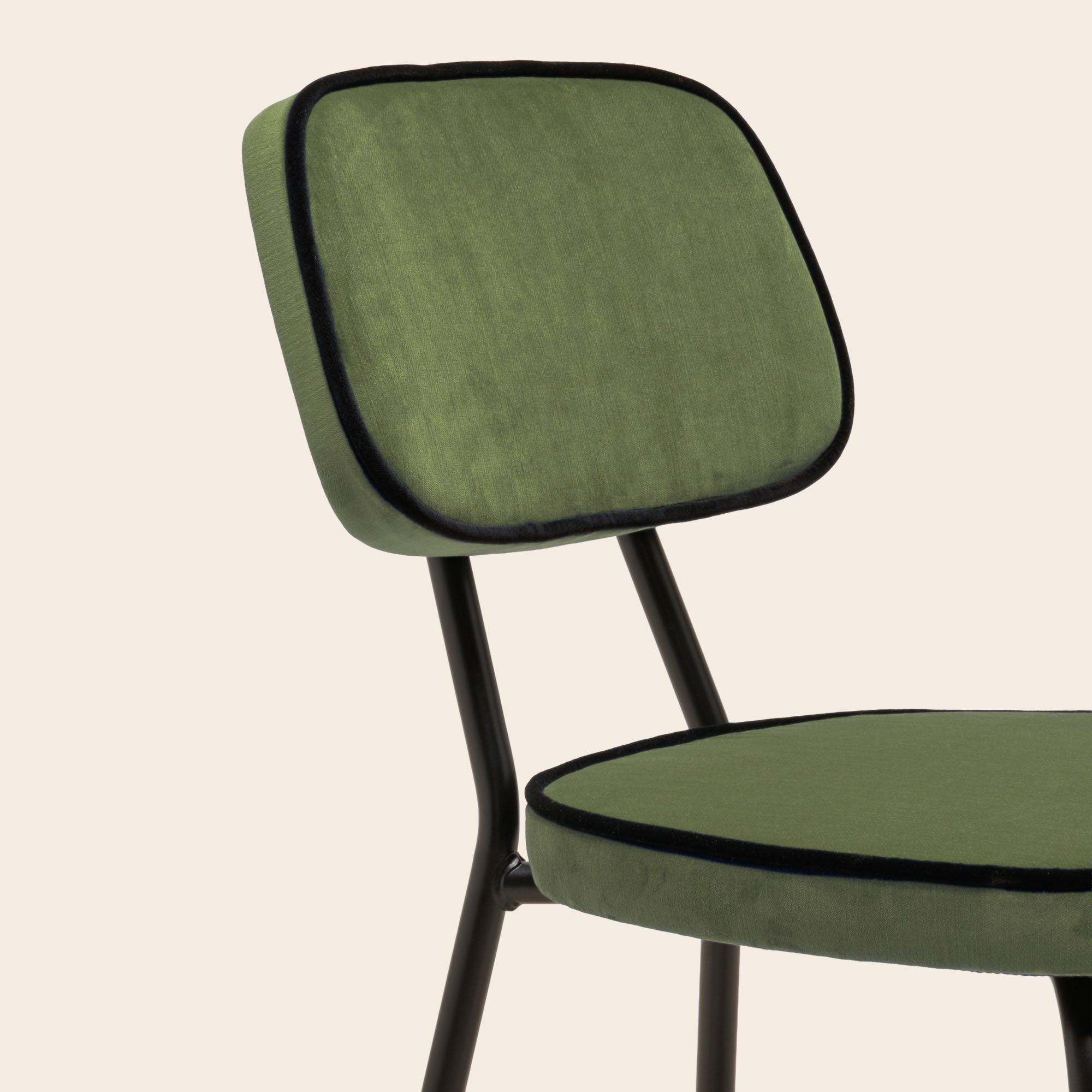 Chaise YSABEAU dalila vert amande et noir