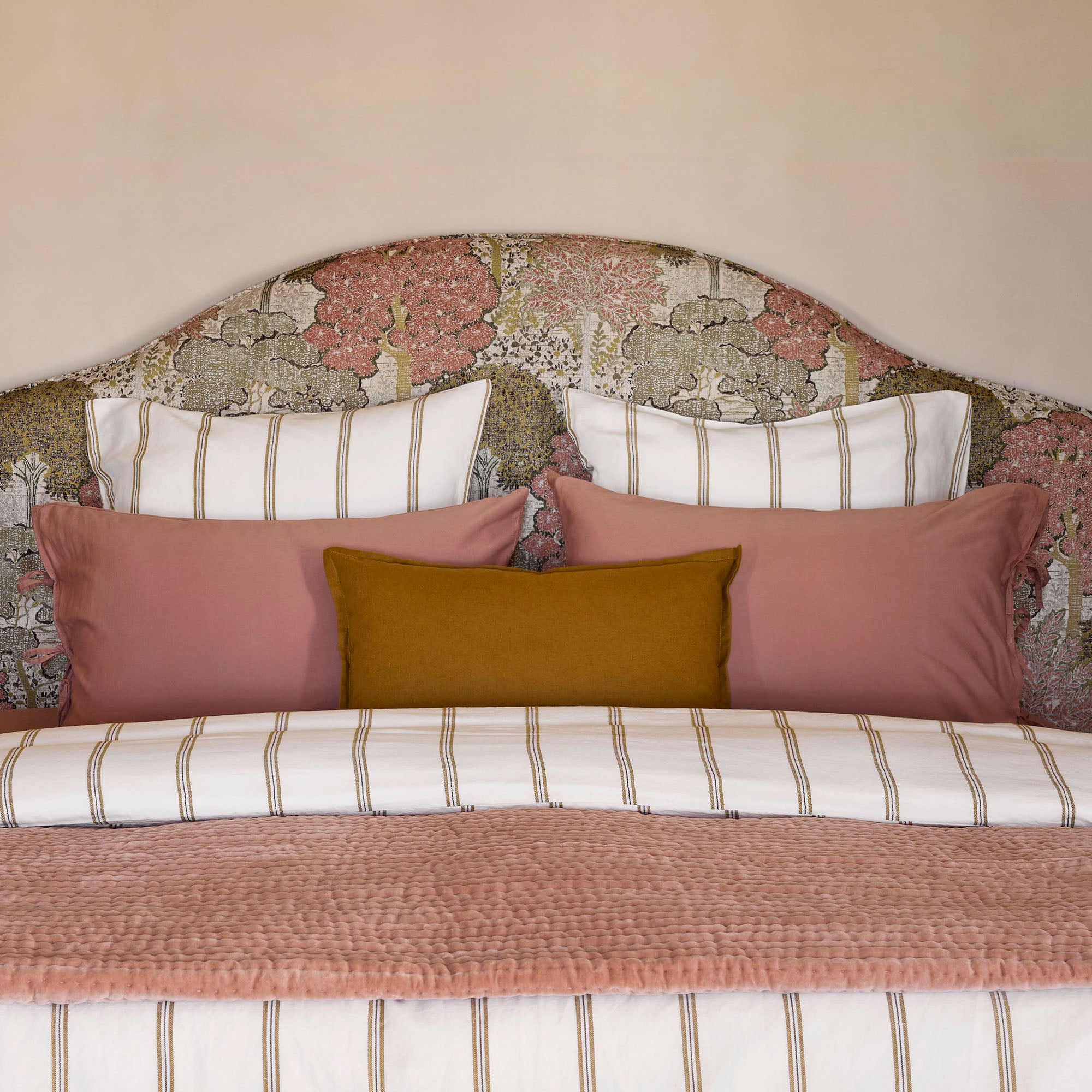 AURALIE gewatteerde sprei, wilde roos