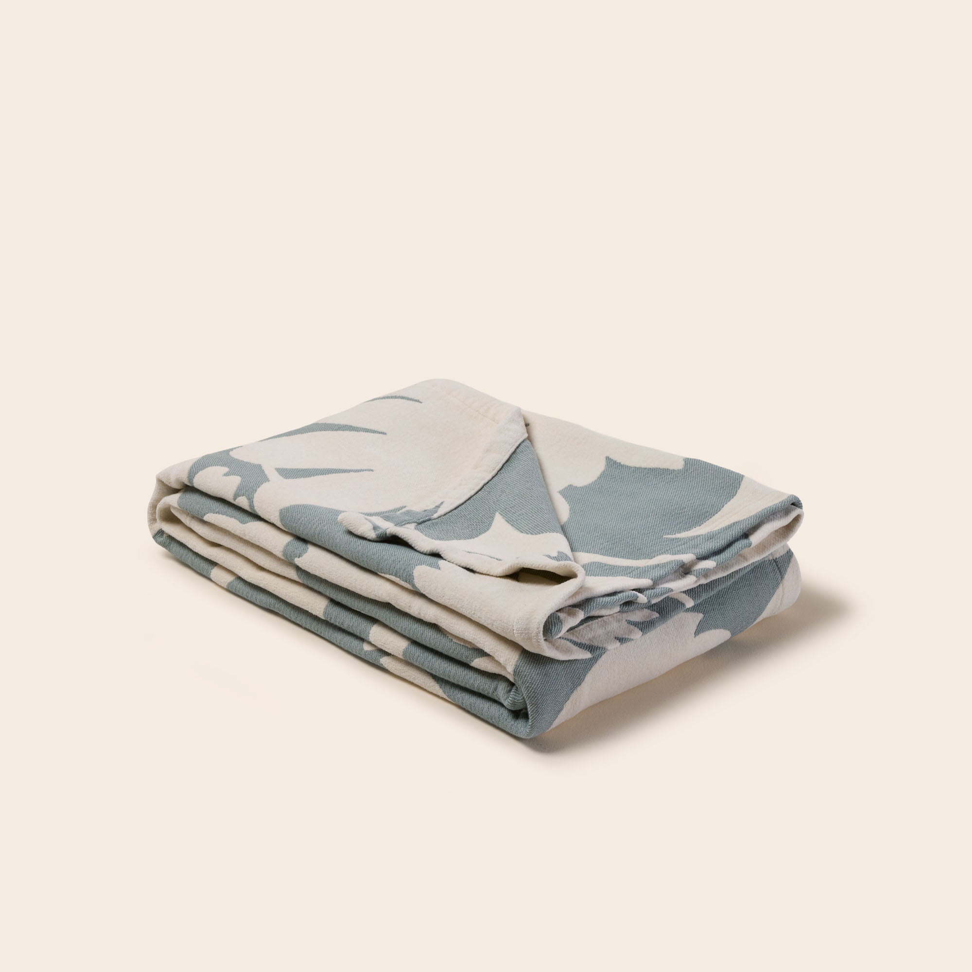 Sprei FLAURIA ivoor en saliegroen