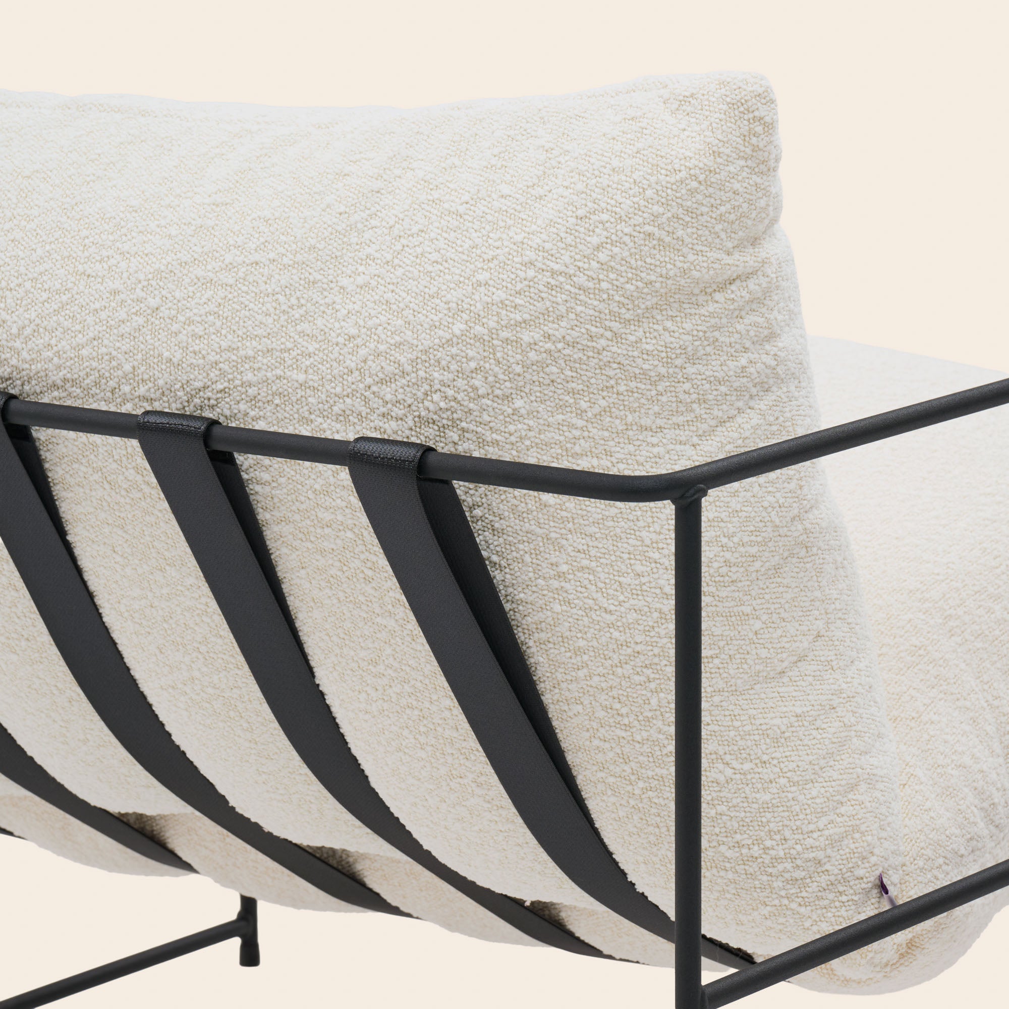 Fauteuil ALCENO sym écru bouclé
