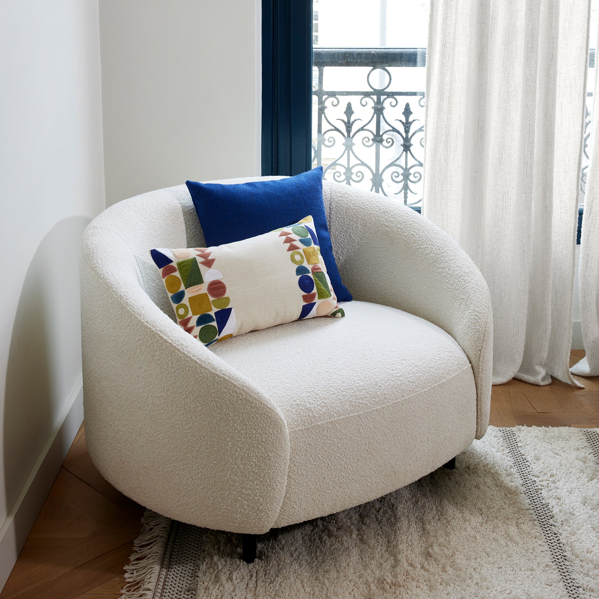 Fauteuil JULIKA écru bouclé