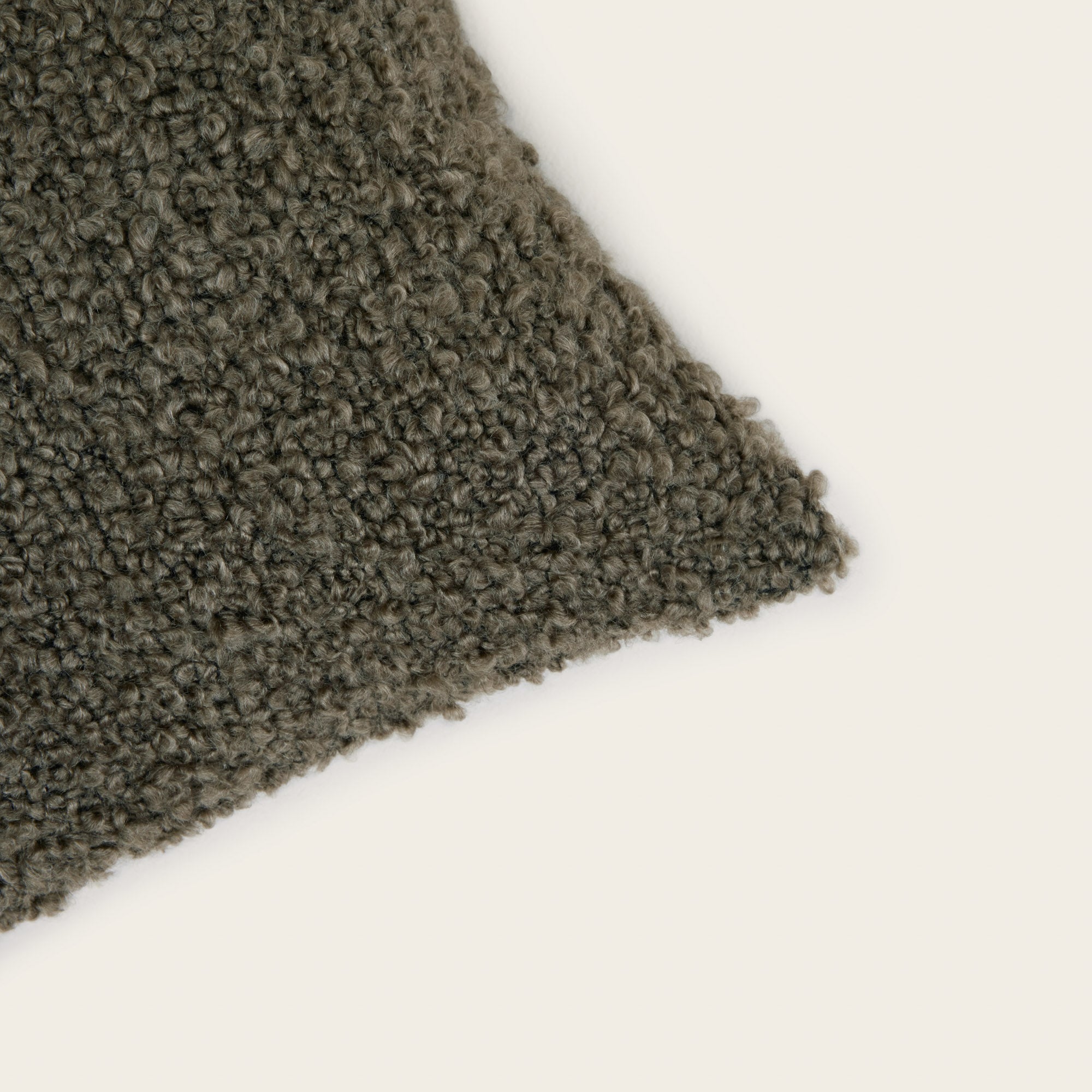 Housse de coussin CHRISTO kaki grisé