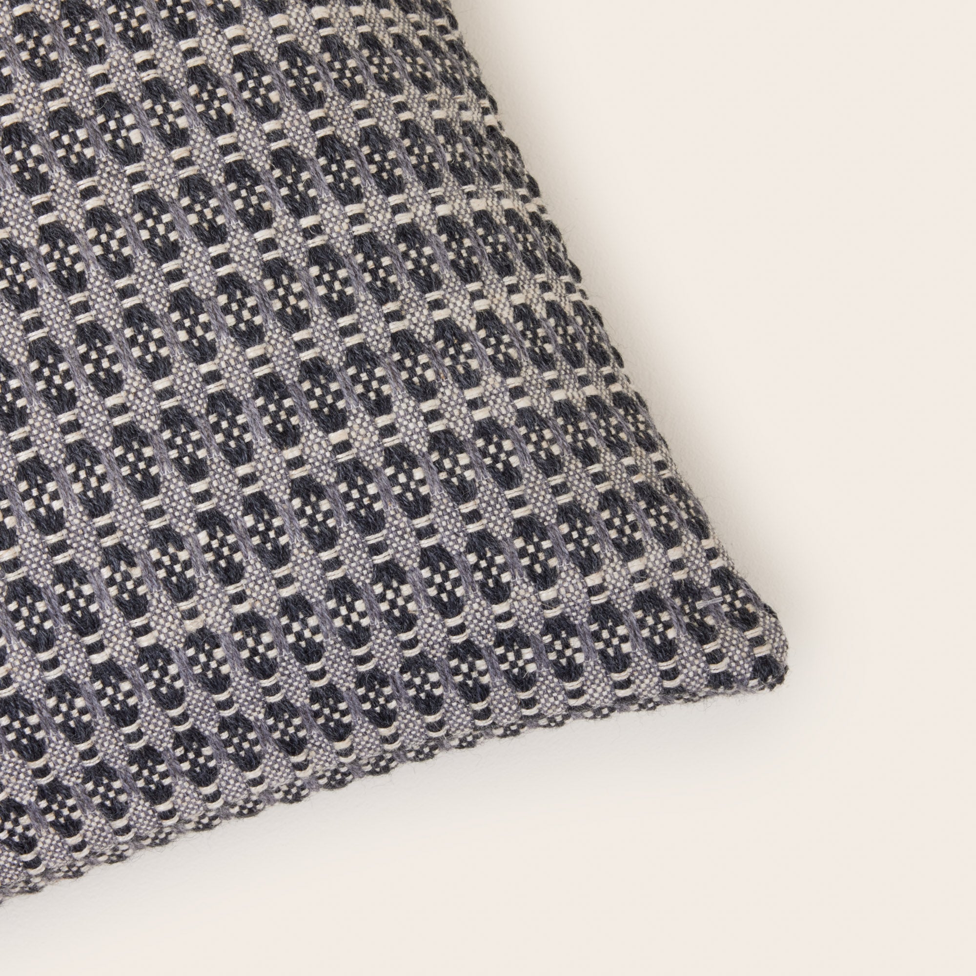 Housse de coussin EIRIK gris ardoise