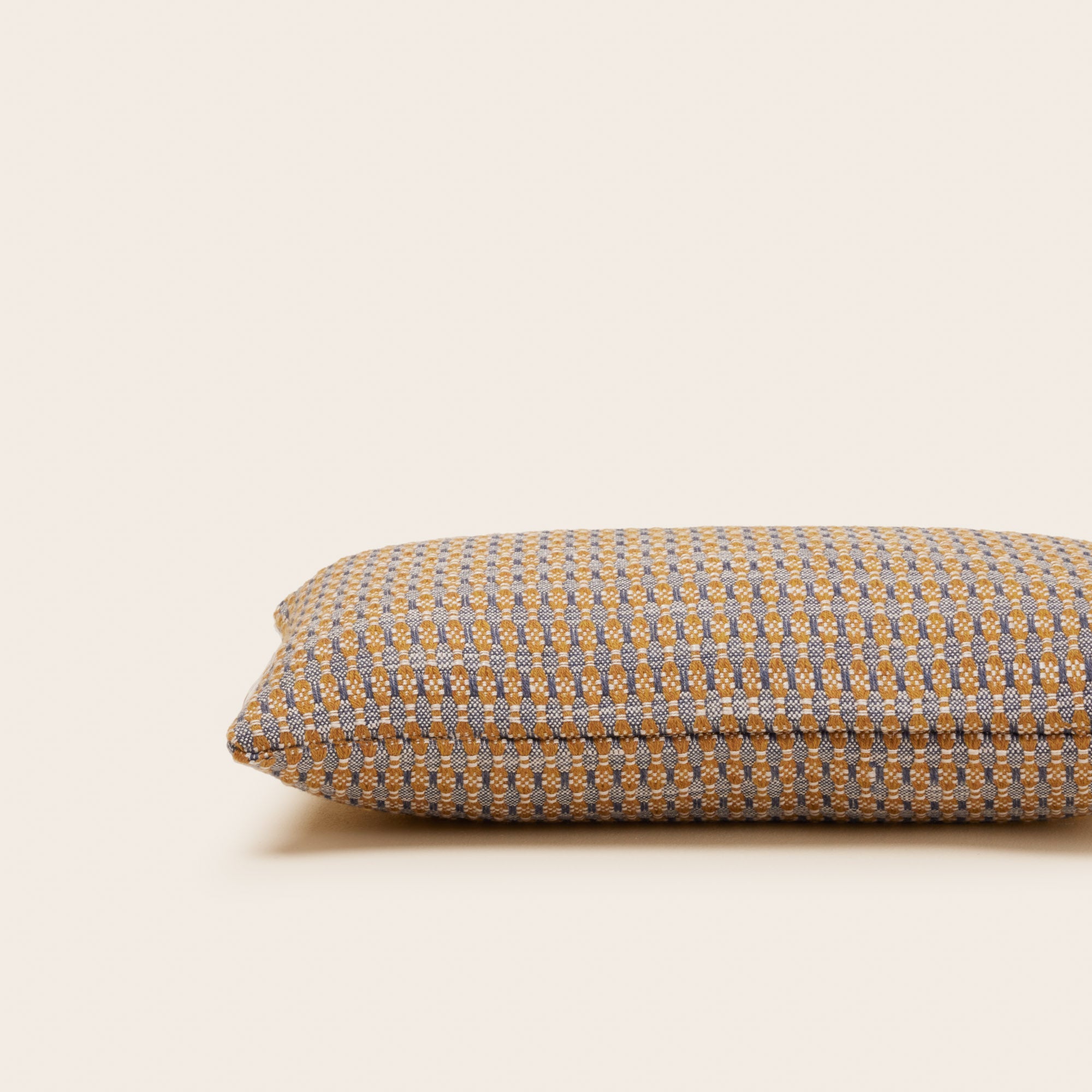 EIRIK oker en storm kussenhoes