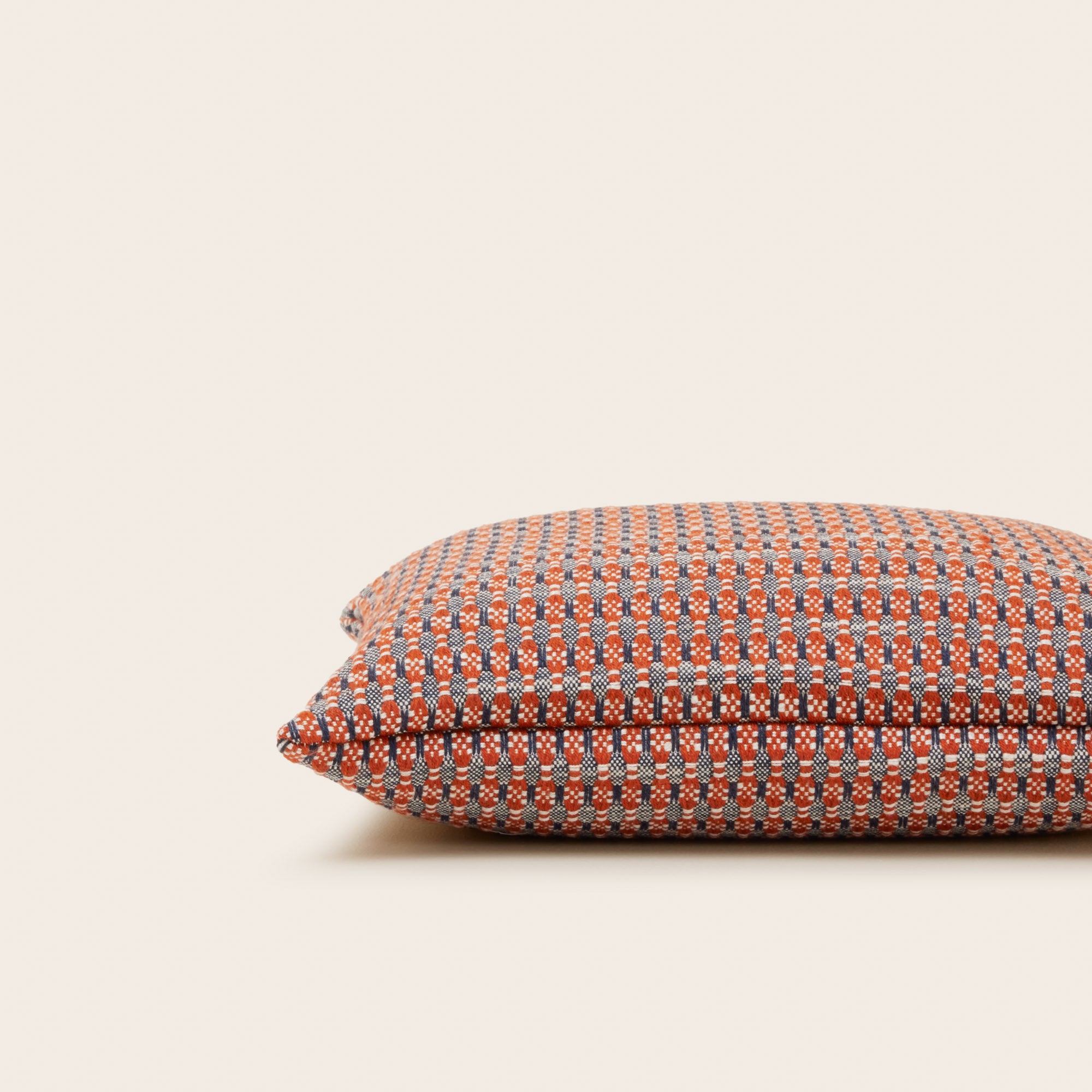 EIRIK kussenhoes in verbrand oranje en storm