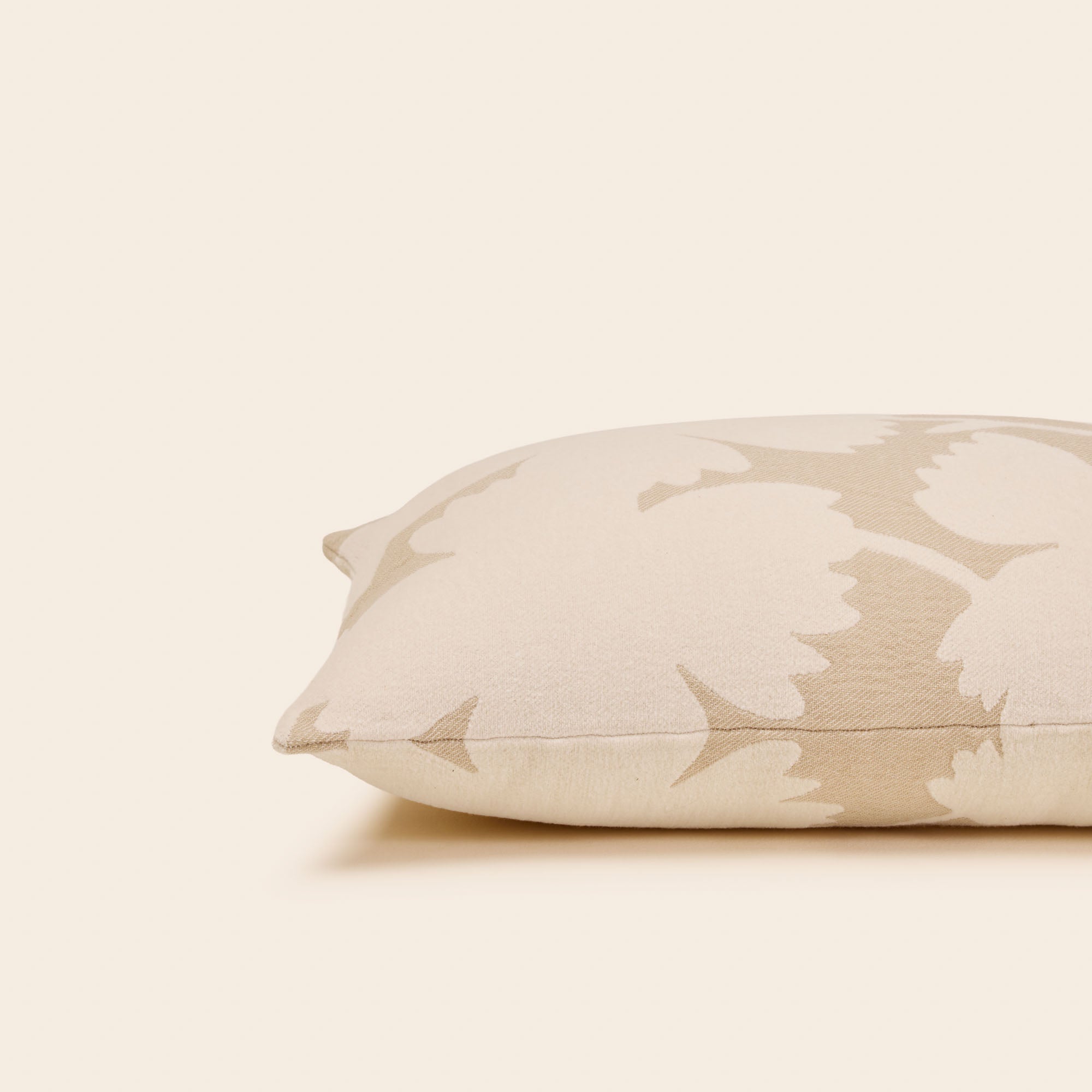 FLAURIA kussenhoes in ivoor en warm beige
