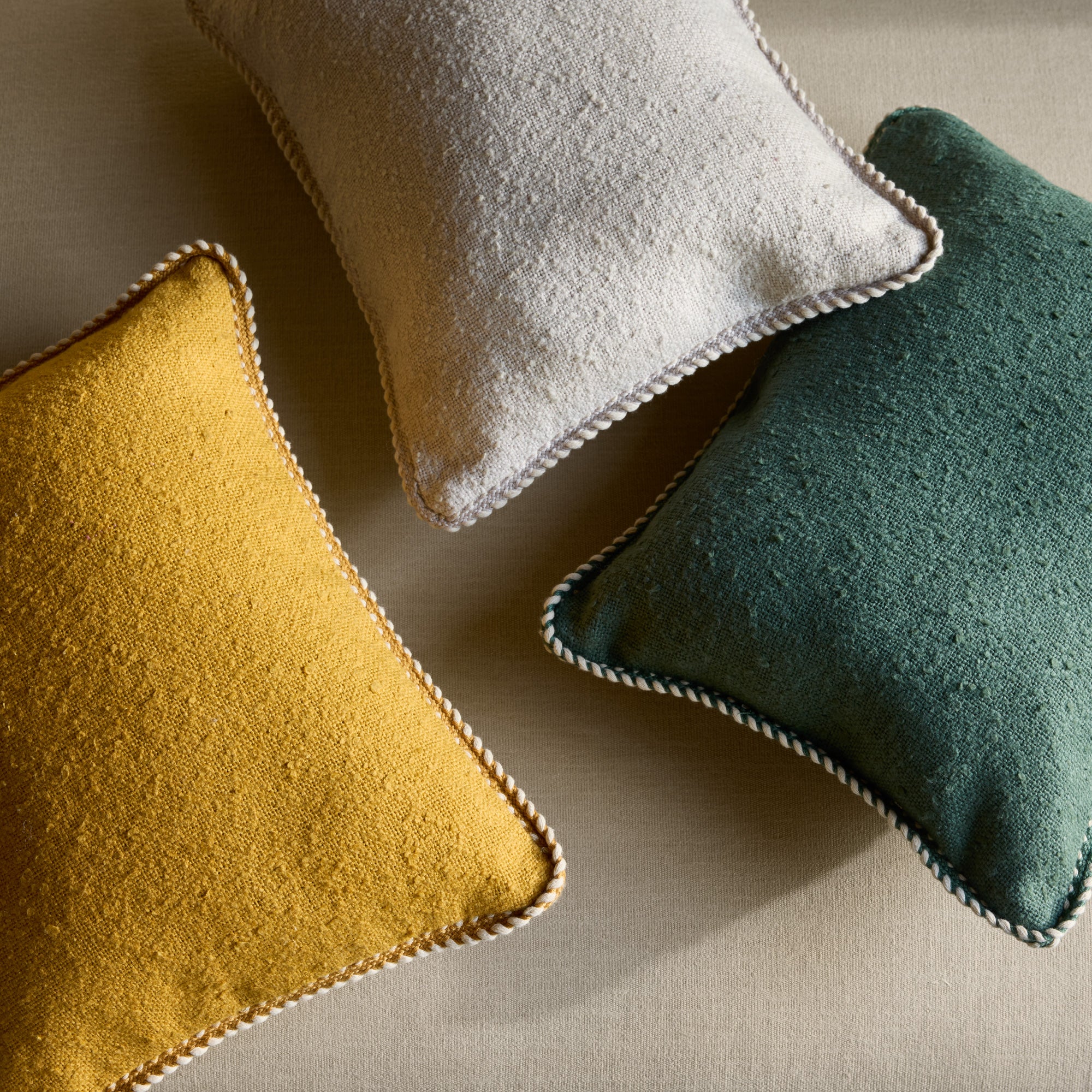 Housse de coussin GANJI calcaire