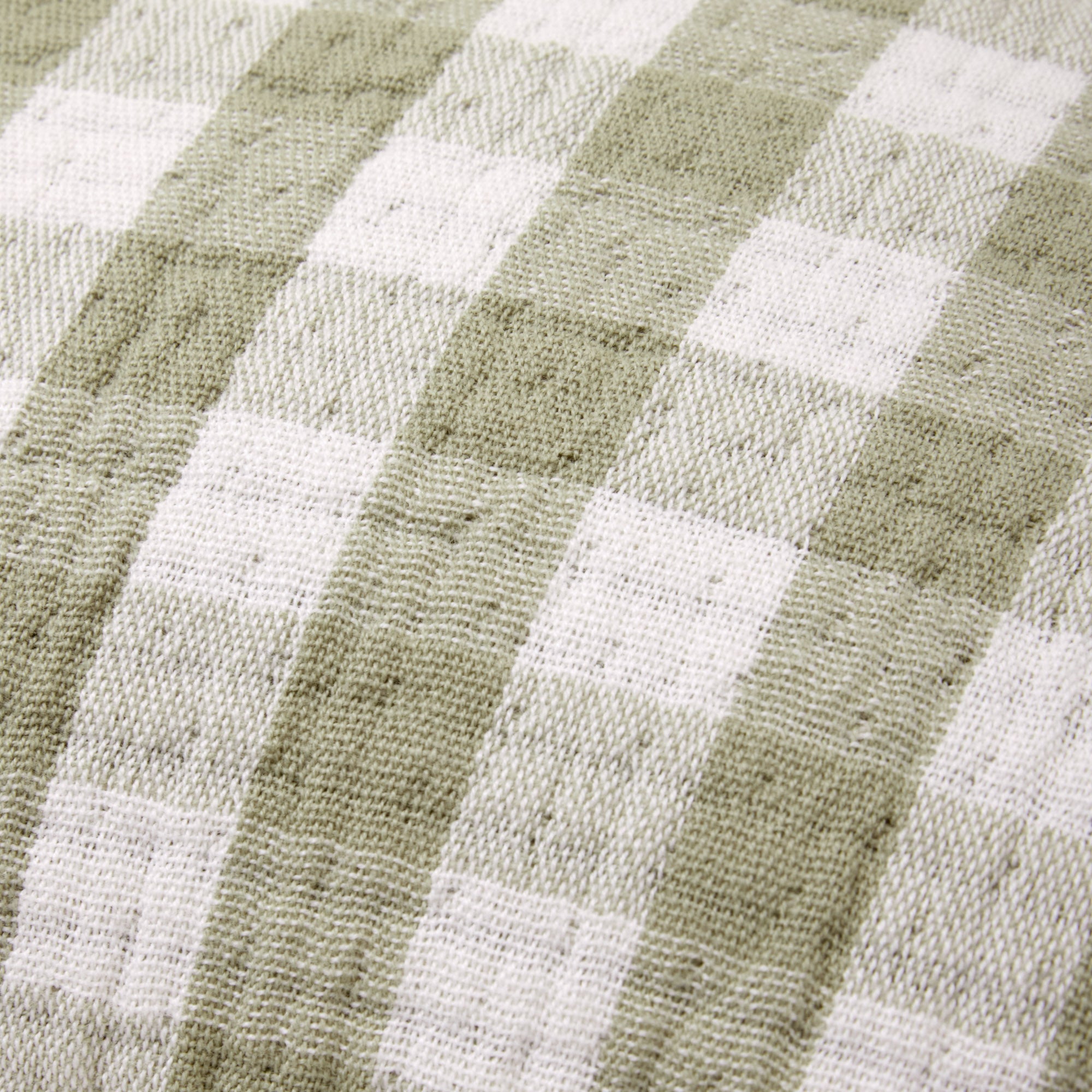 Zachte olijfgroene JEANIE kussenhoes