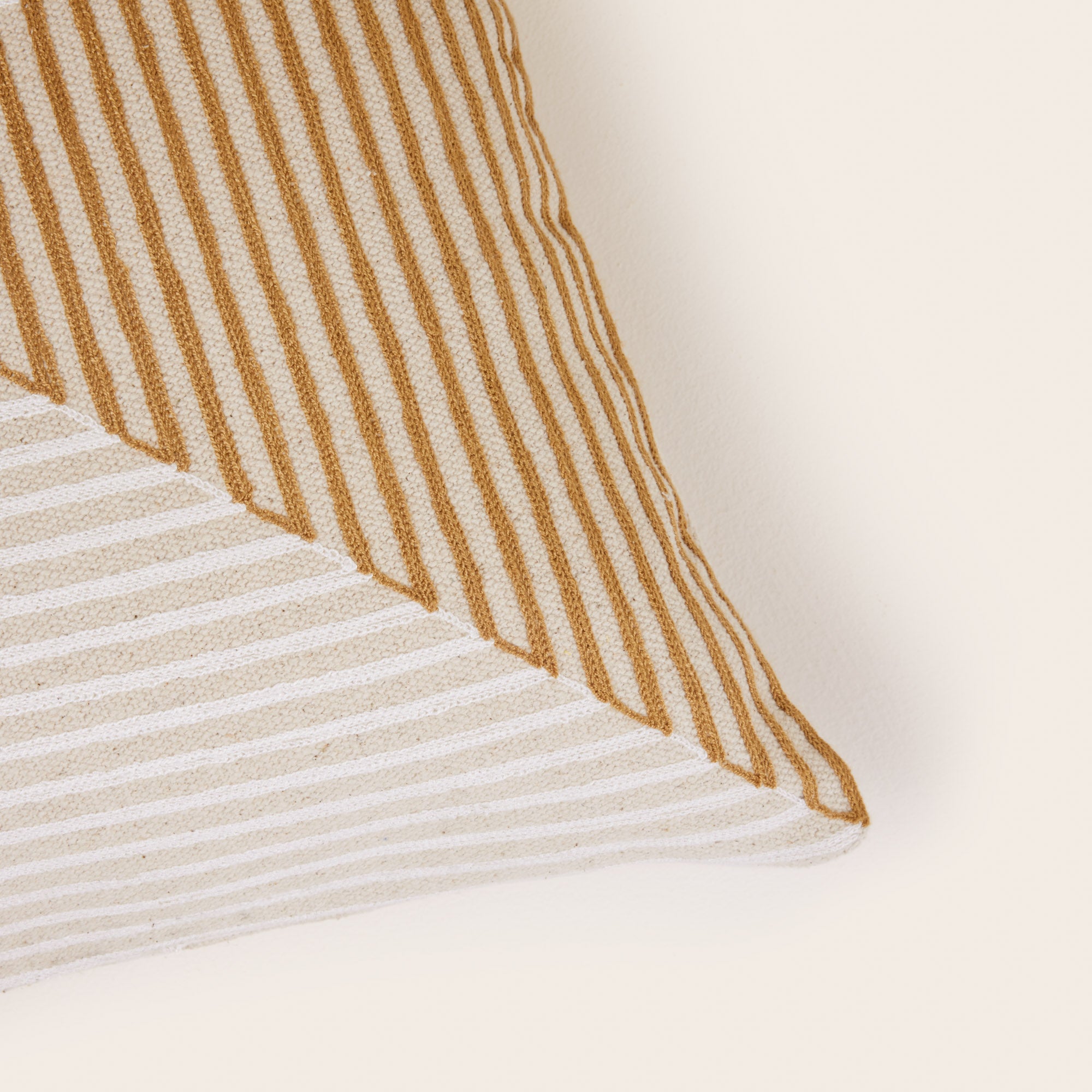 Housse de coussin JHULIO naturel et moutarde