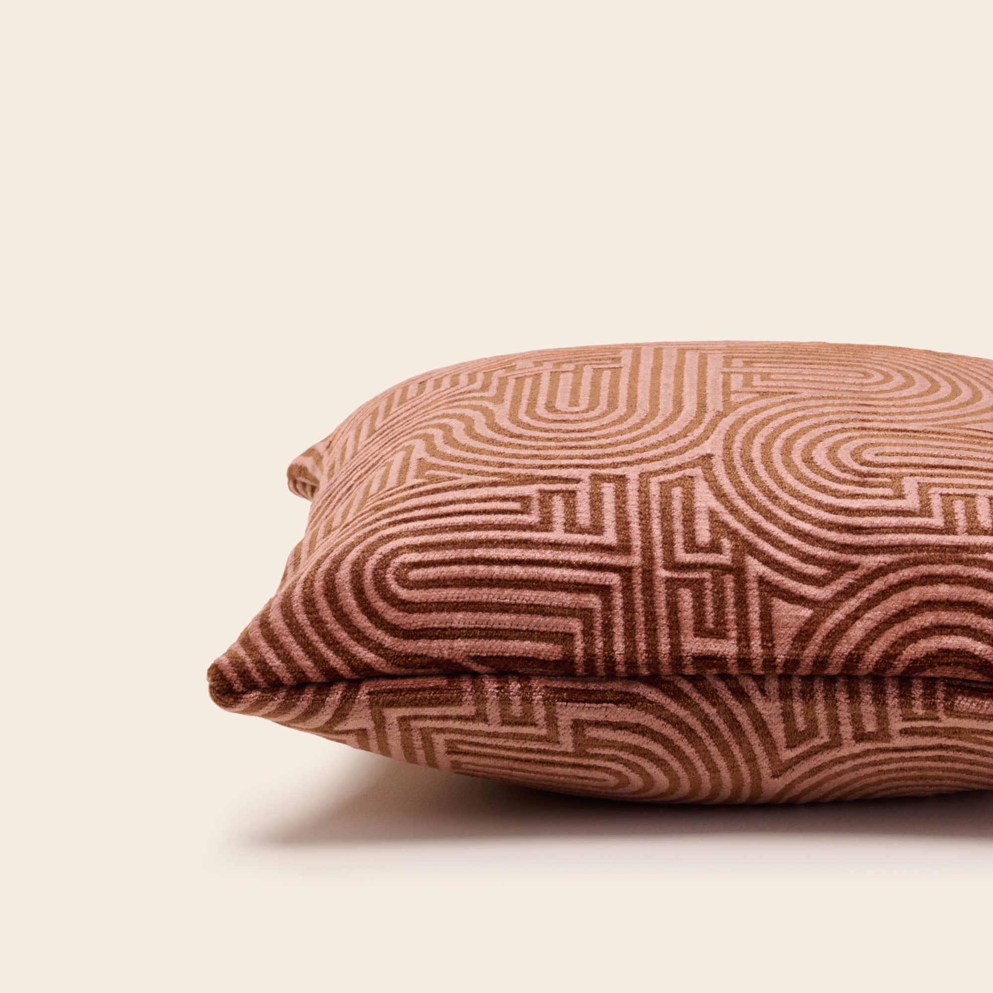 KLARK Kissenbezug in Rosé und Karamell
