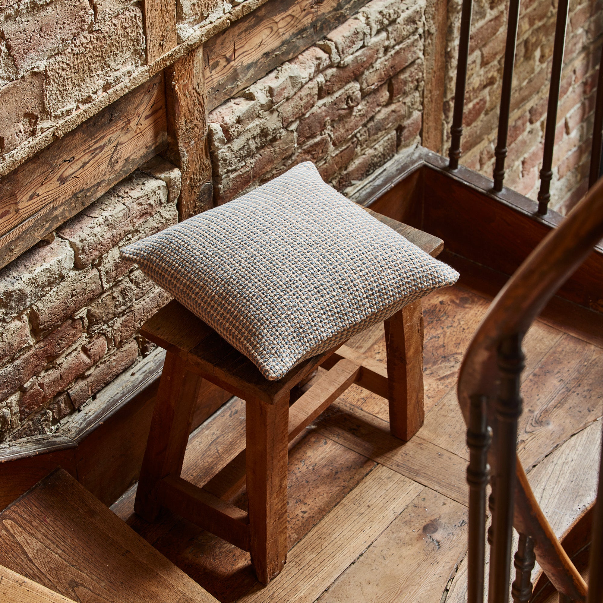 Housse de coussin MIKENO bleuté et rose pâle