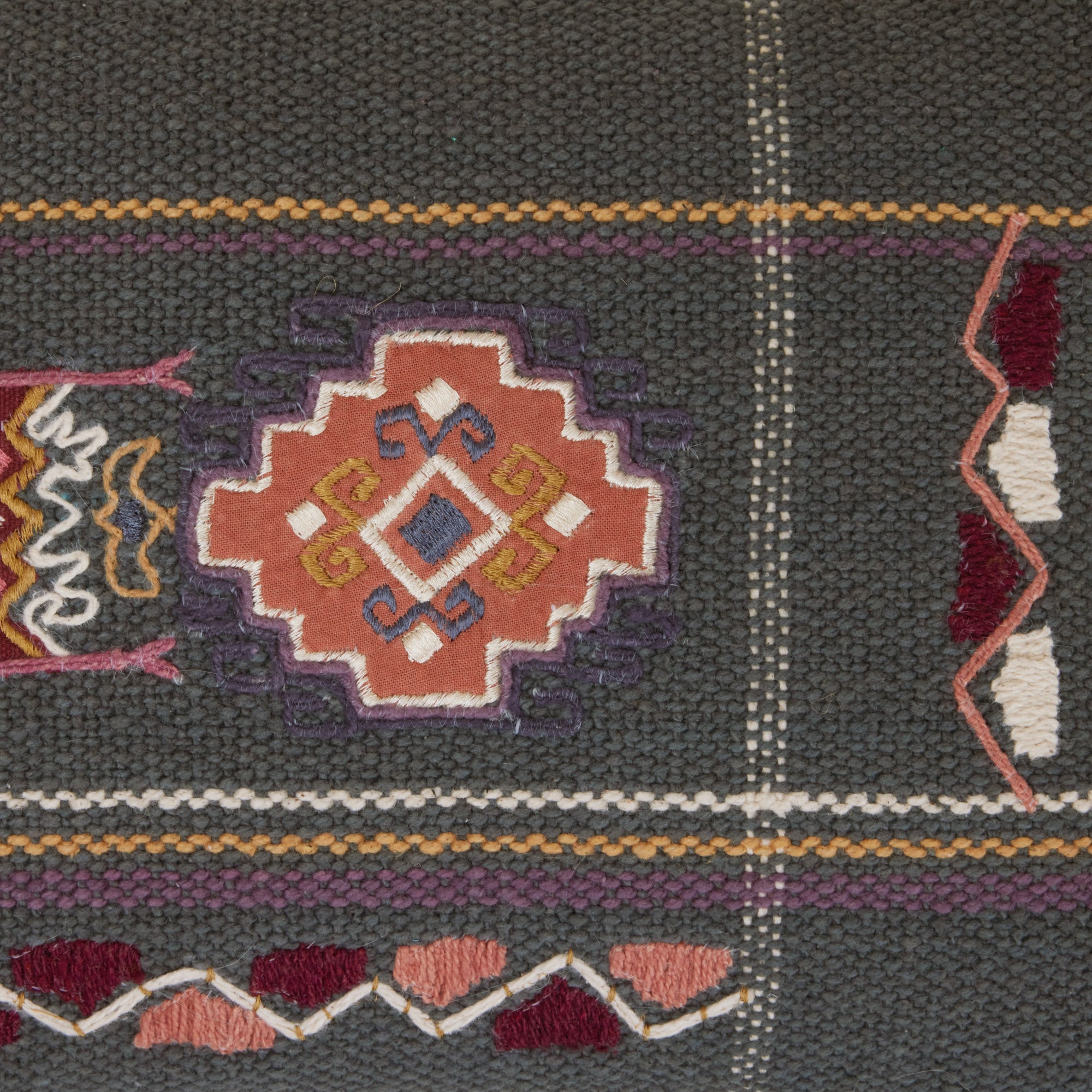 Housse de coussin NAYELI vert grisé et multicolore