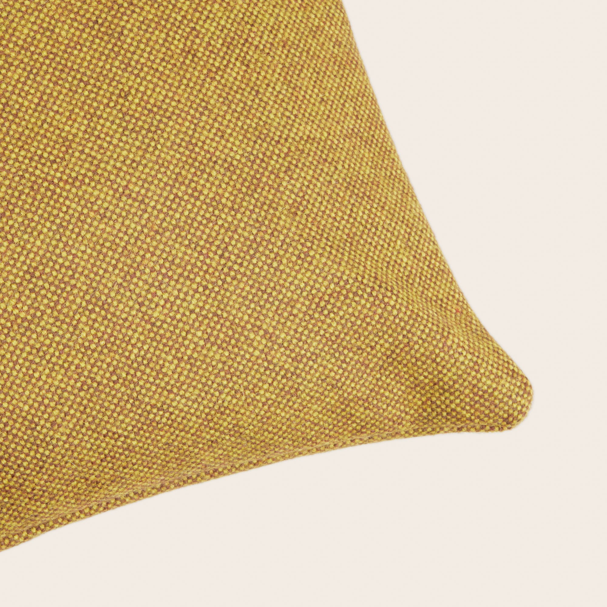 Housse de coussin NERIO chiné grain de moutarde