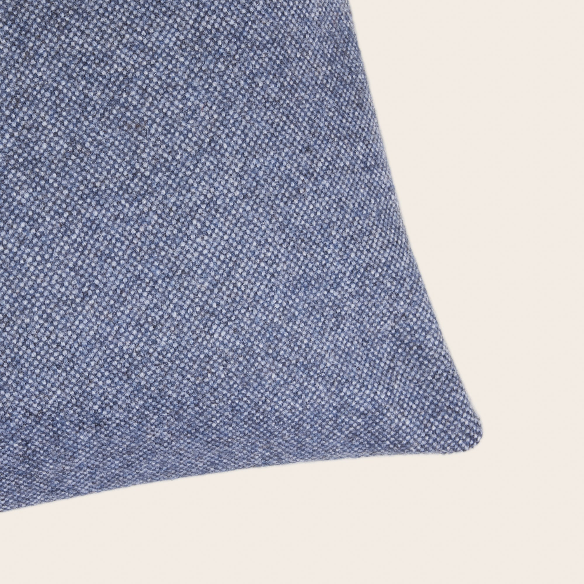 Housse de coussin NERIO chiné bleuté