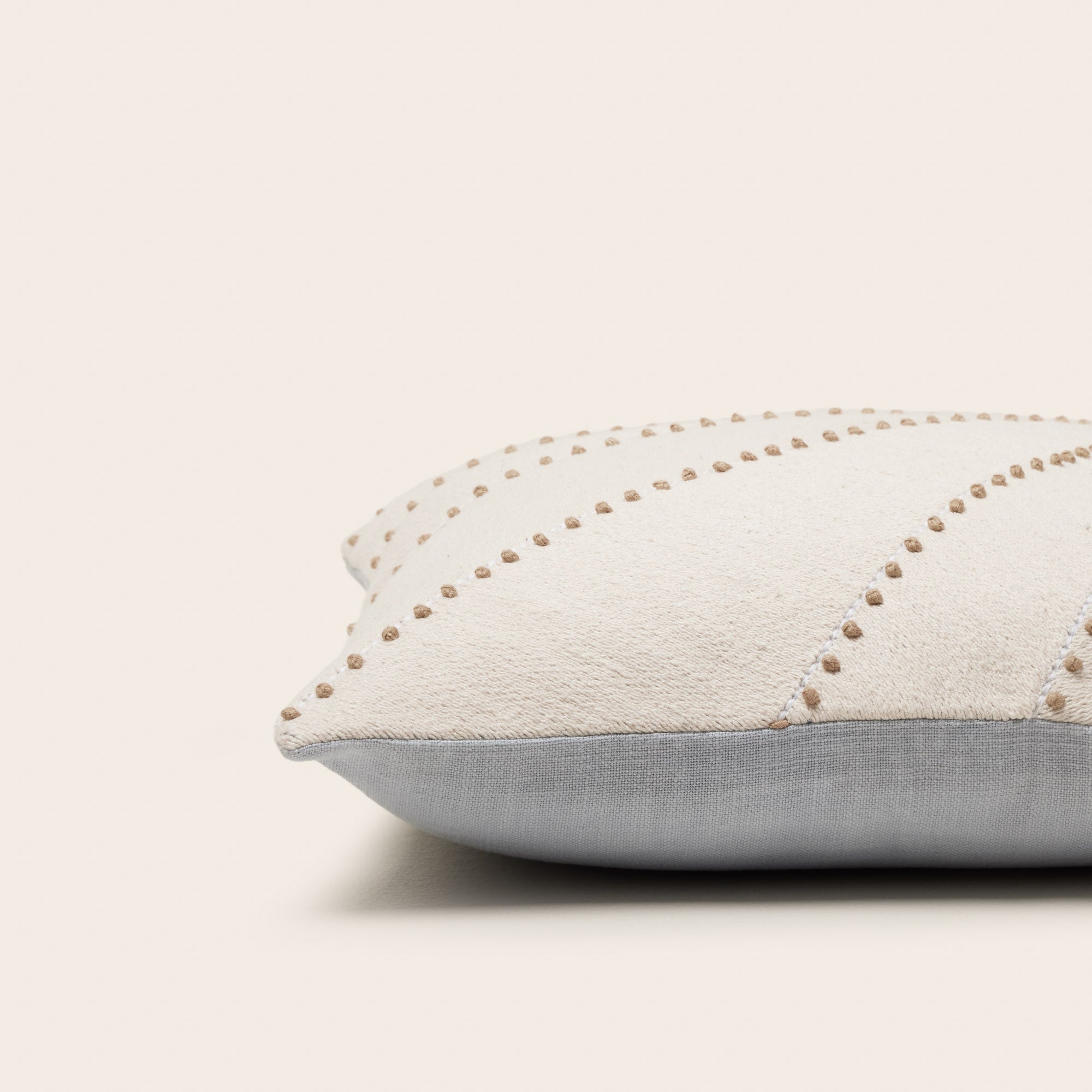 Housse de coussin OCEANA ivoire et noisette