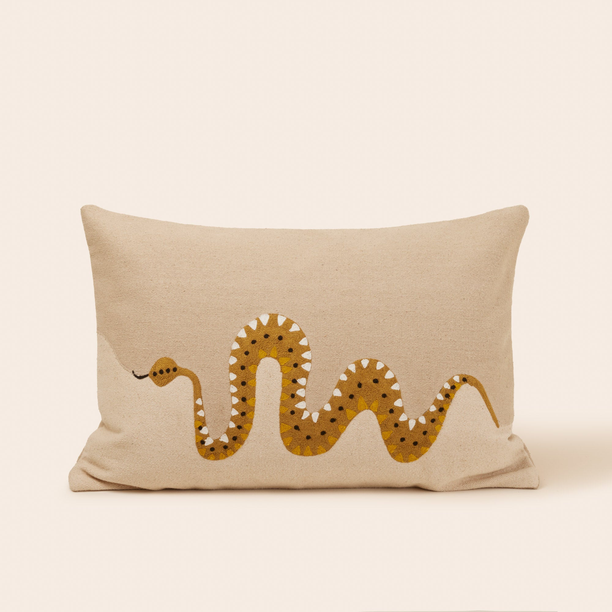 Housse de coussin TEOTI naturel et python doré