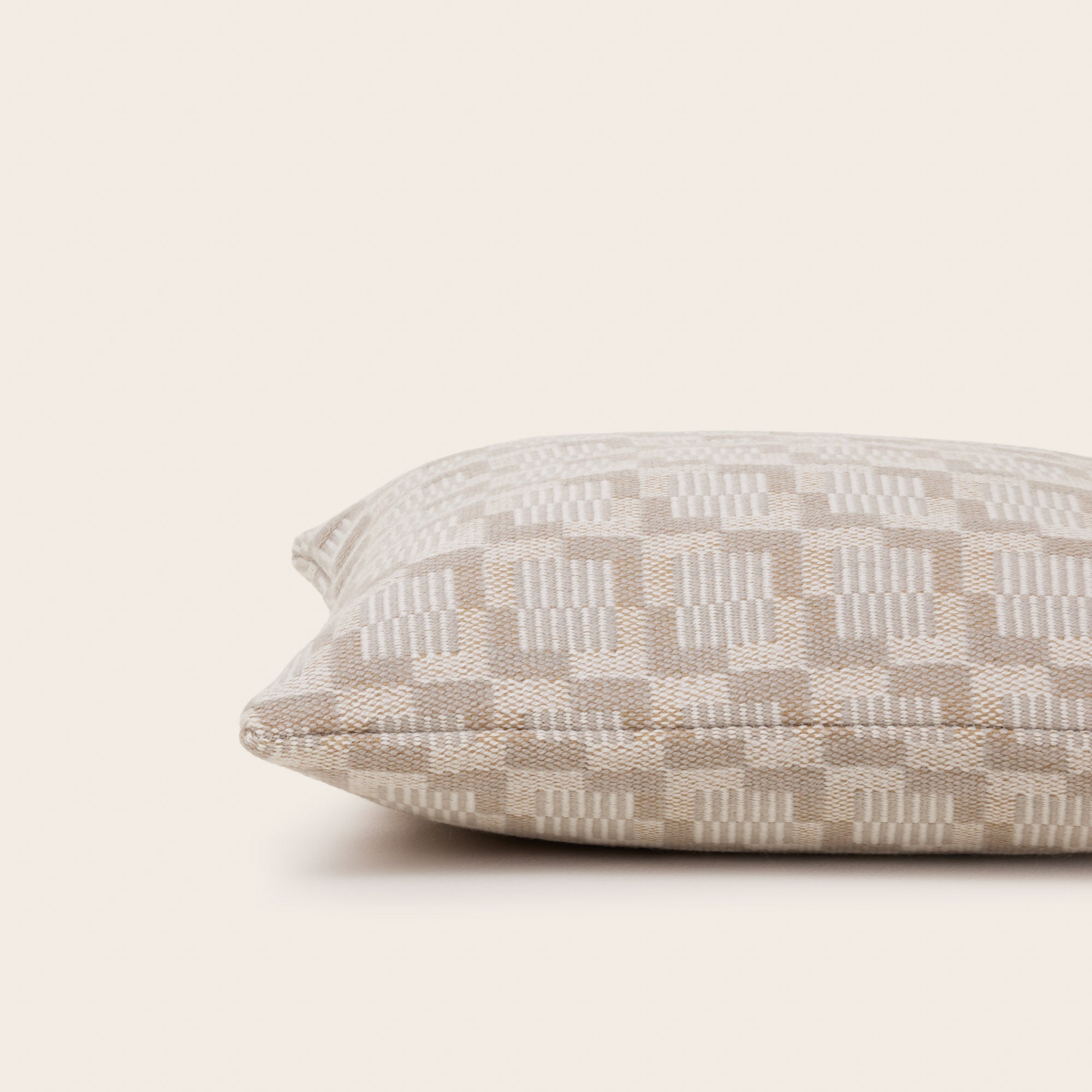 Housse de coussin VITORIO ivoire et beige cendré