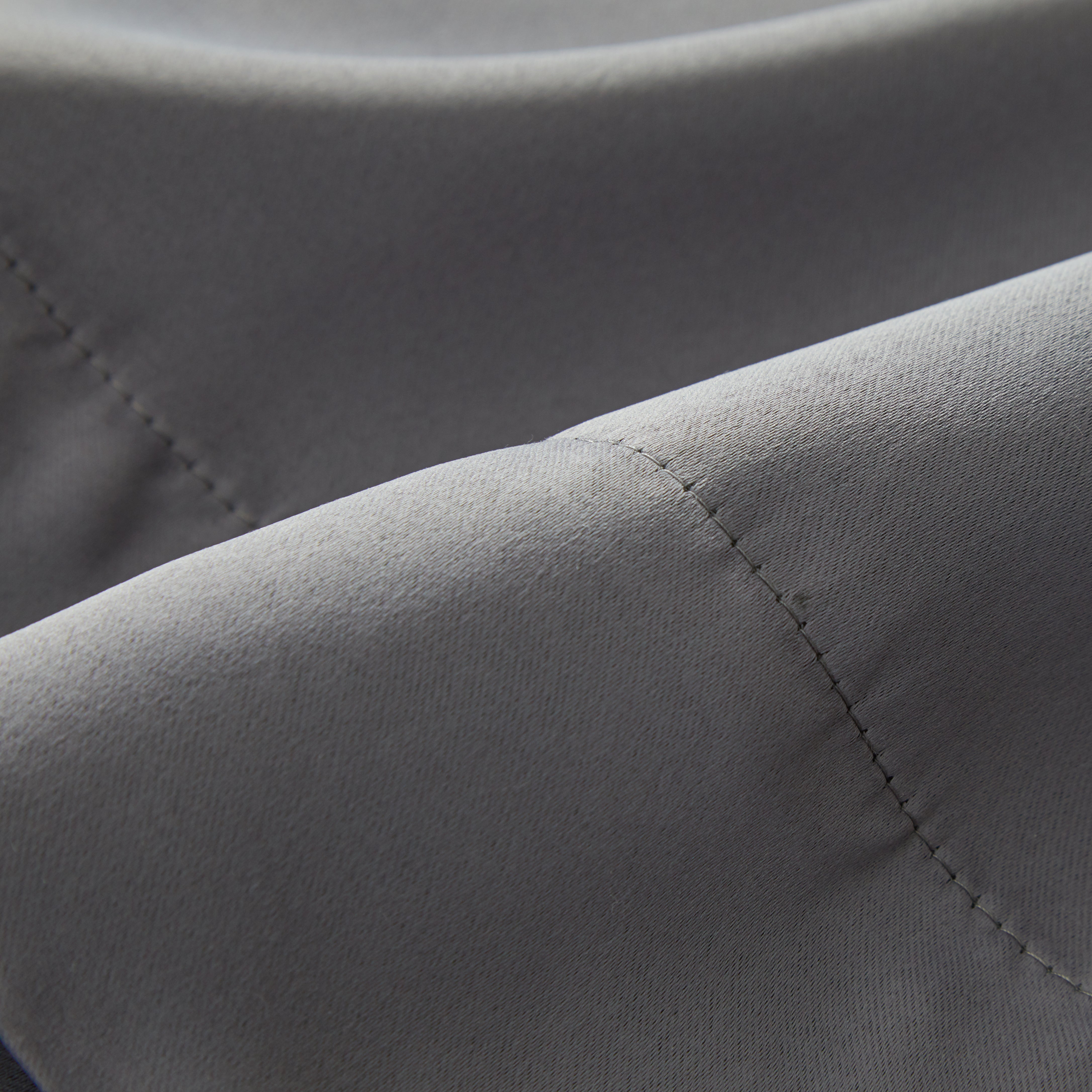 Lot de 2 rideaux occultants à oeillets BLACKOUT gris foncé