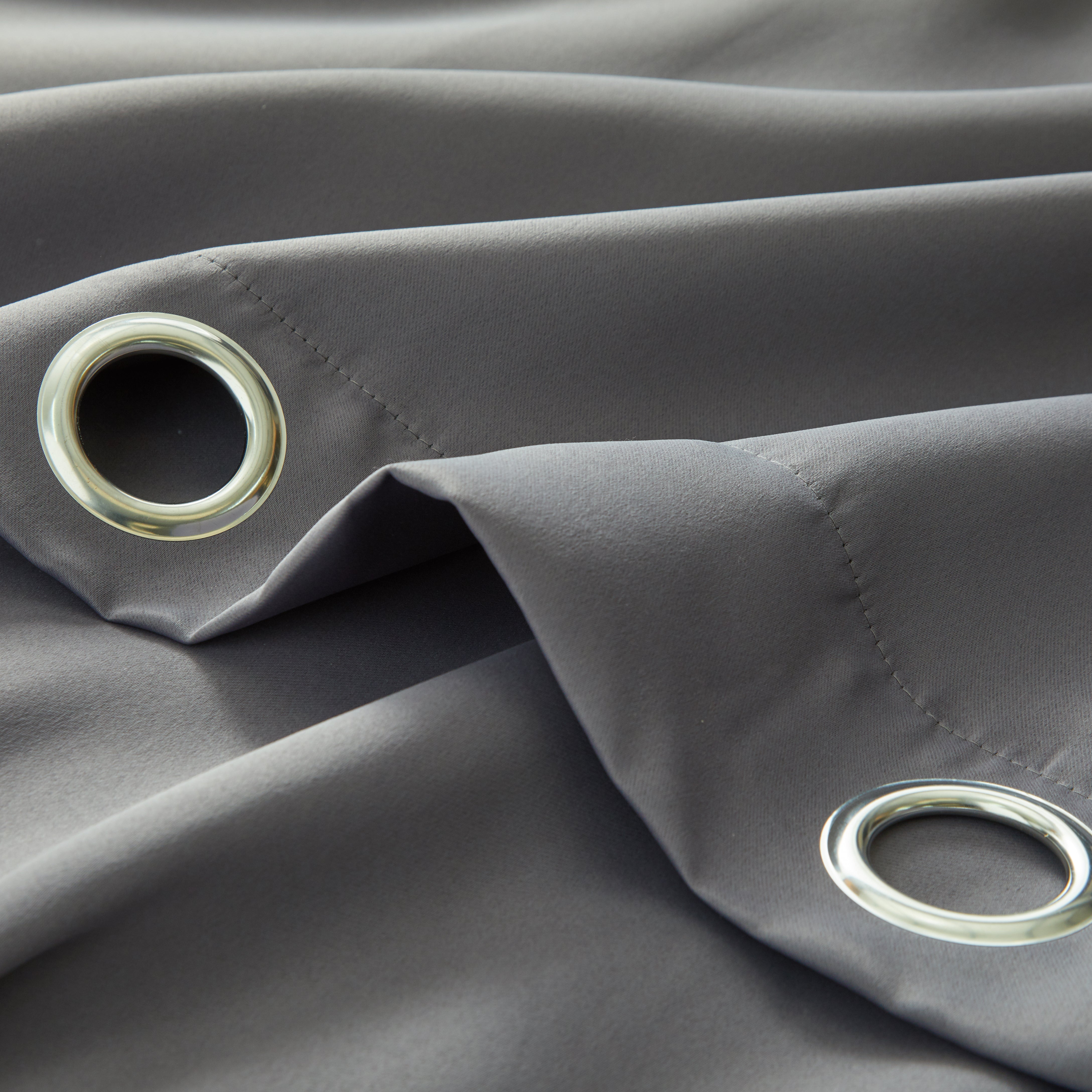 Lot de 2 rideaux occultants à oeillets BLACKOUT gris foncé