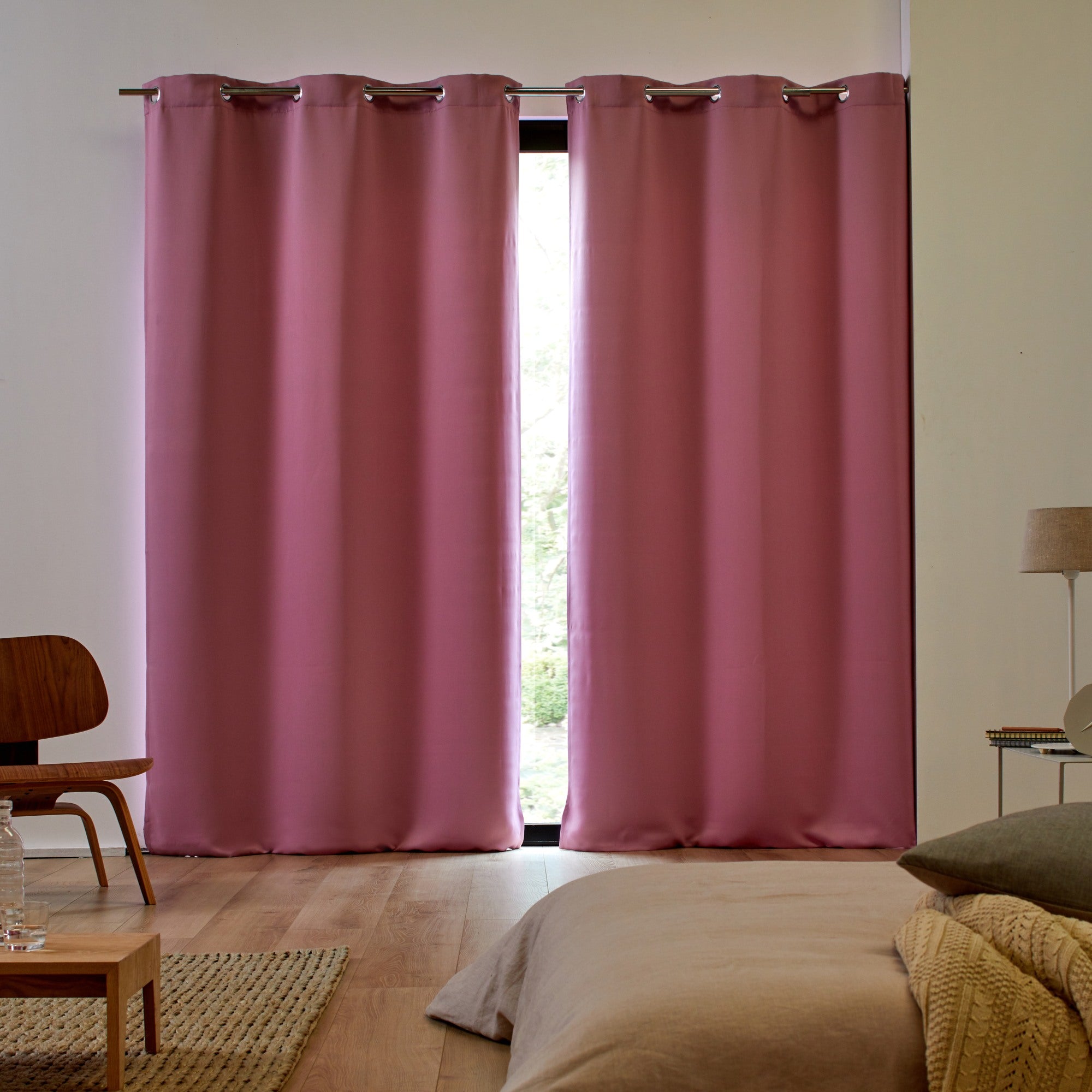 Lot de 2 rideaux occultants à oeillets BLACKOUT rose