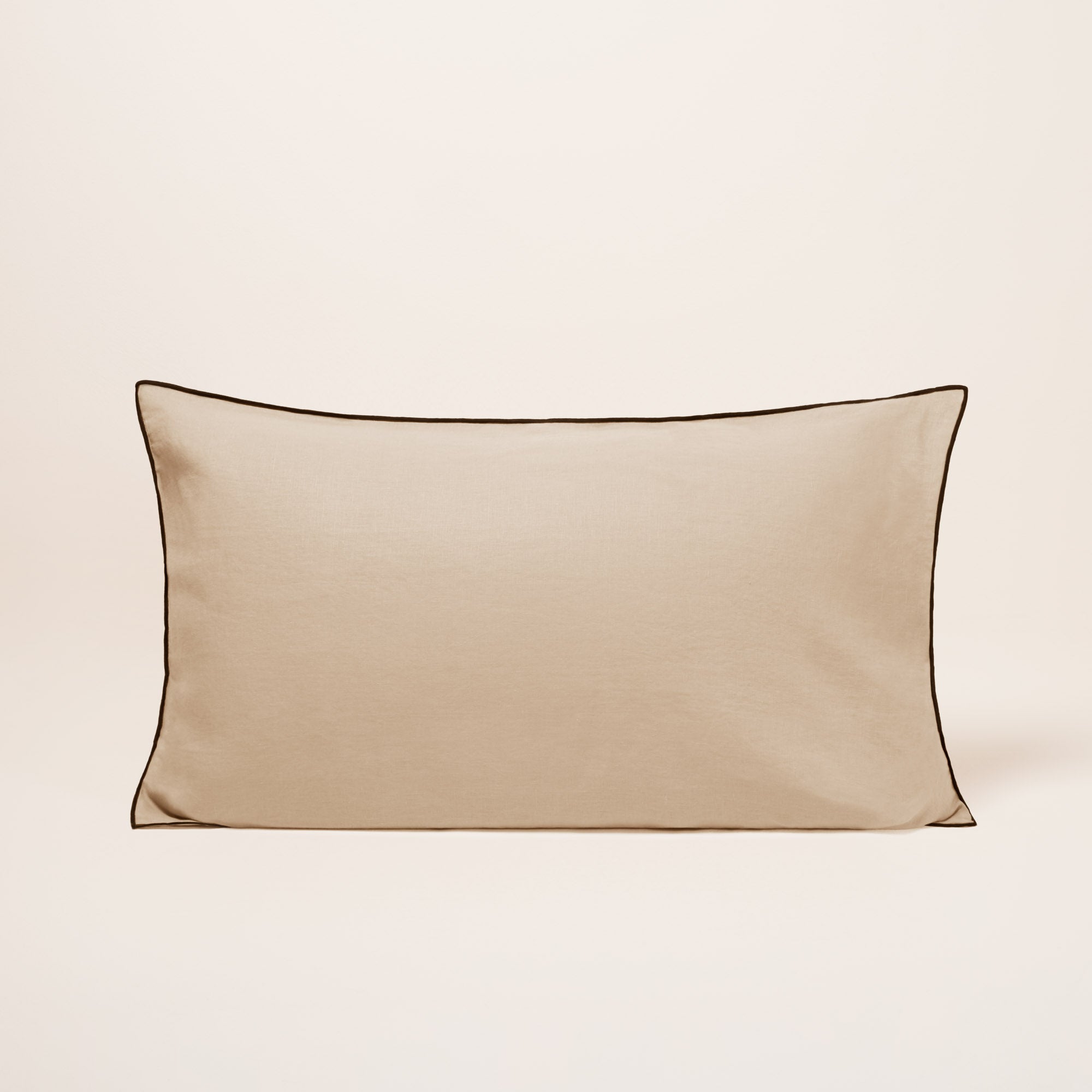 Lot de 2 taies d'oreiller CARLINA sable et bourdon noir