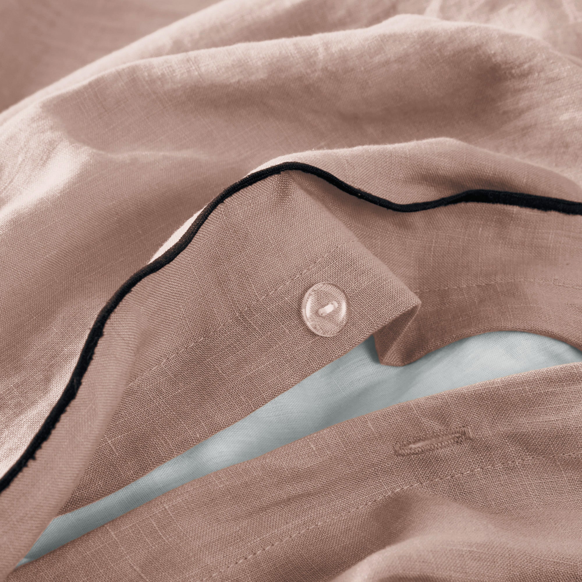 Parure de lit CARLINA rose poudré et bourdon noir