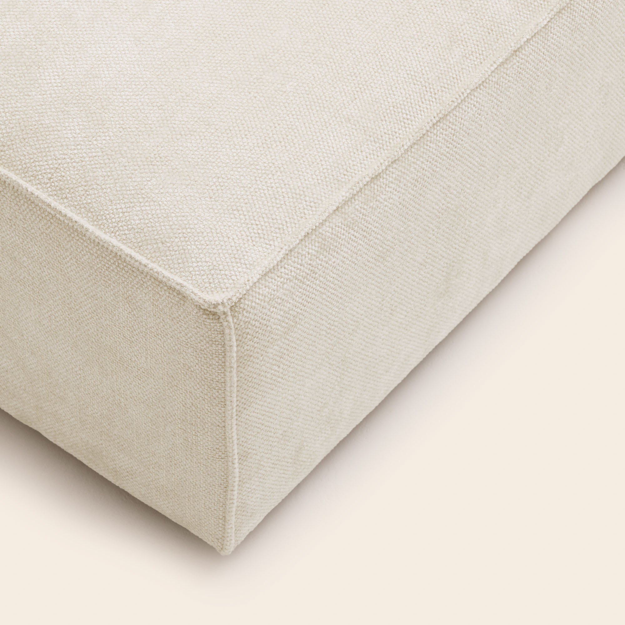 Pouf avorio DYONIS
