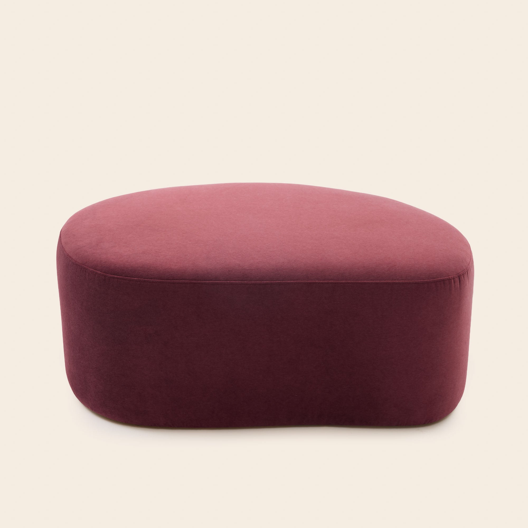 JULIKA opalen zachte aubergine poef