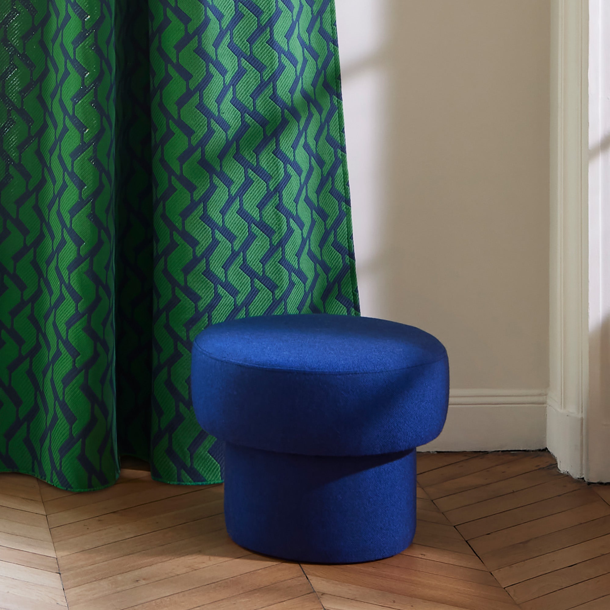 POPPIE Marcelo ultramarine blue pouf
