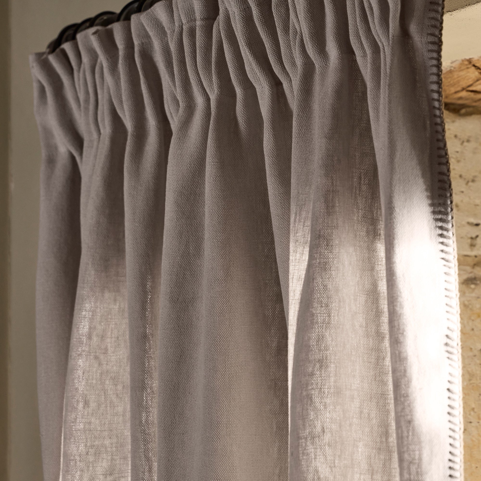 Curtain with gathered braid NINO string and festoon