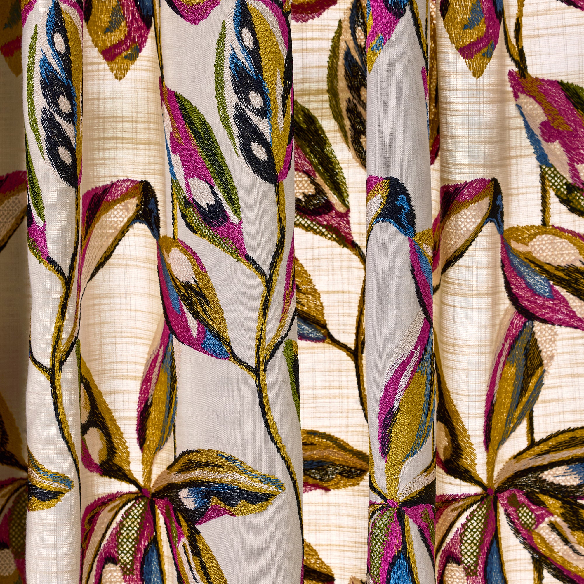 Rideau à galon fronceur RAMHA calcaire et multicolore