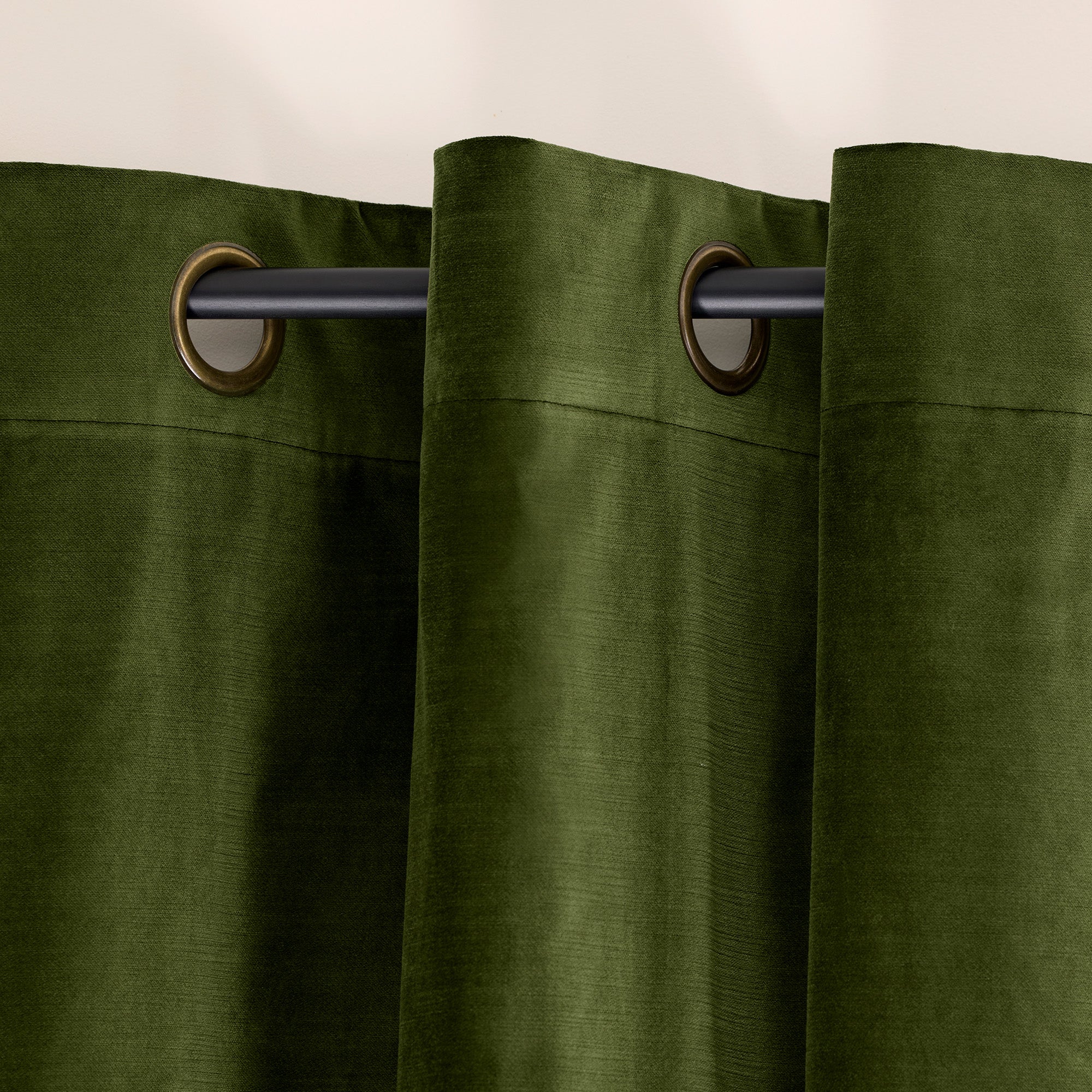 Rideau à oeillets dorés DALILA vert olive