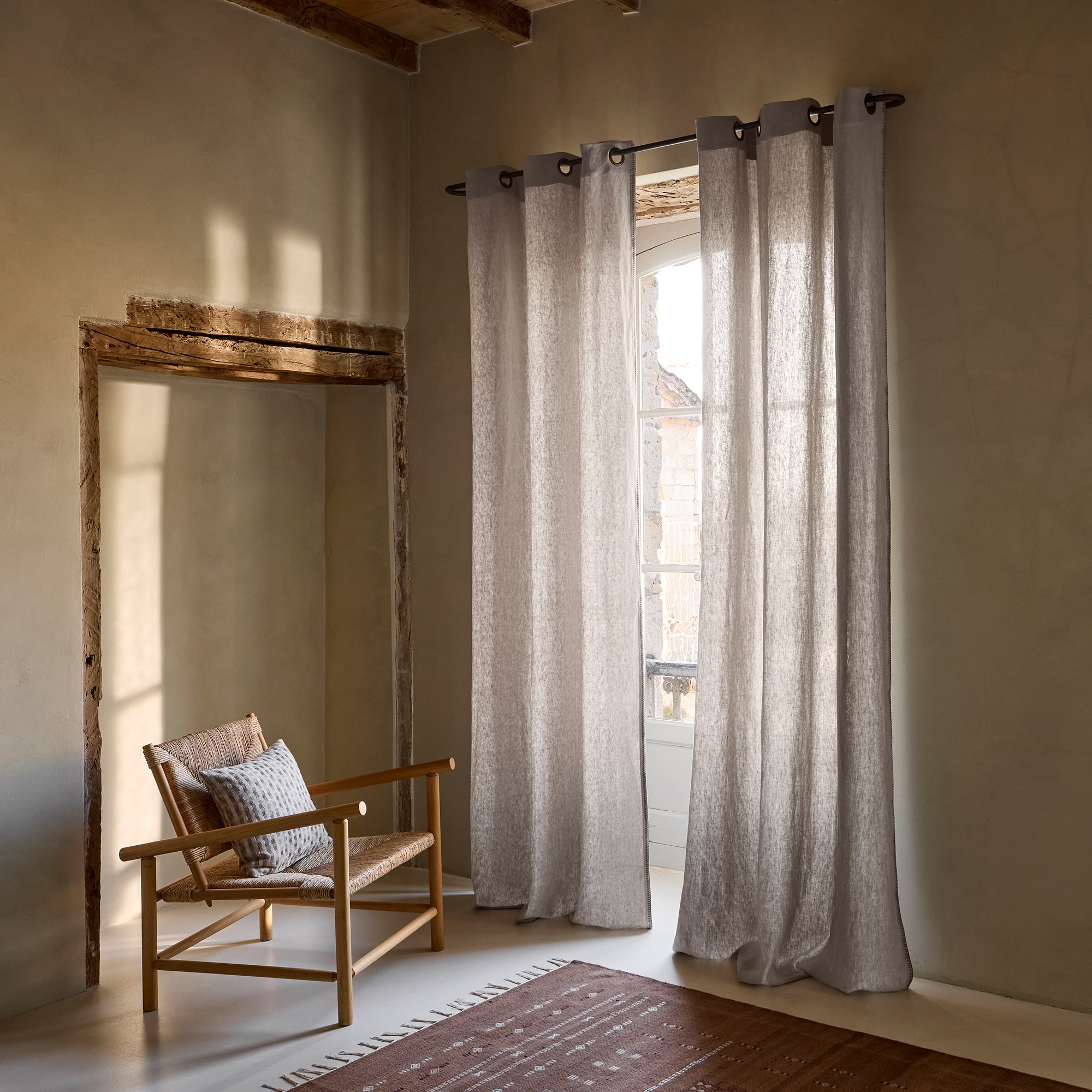 Curtain with golden eyelets NINO string and festoon