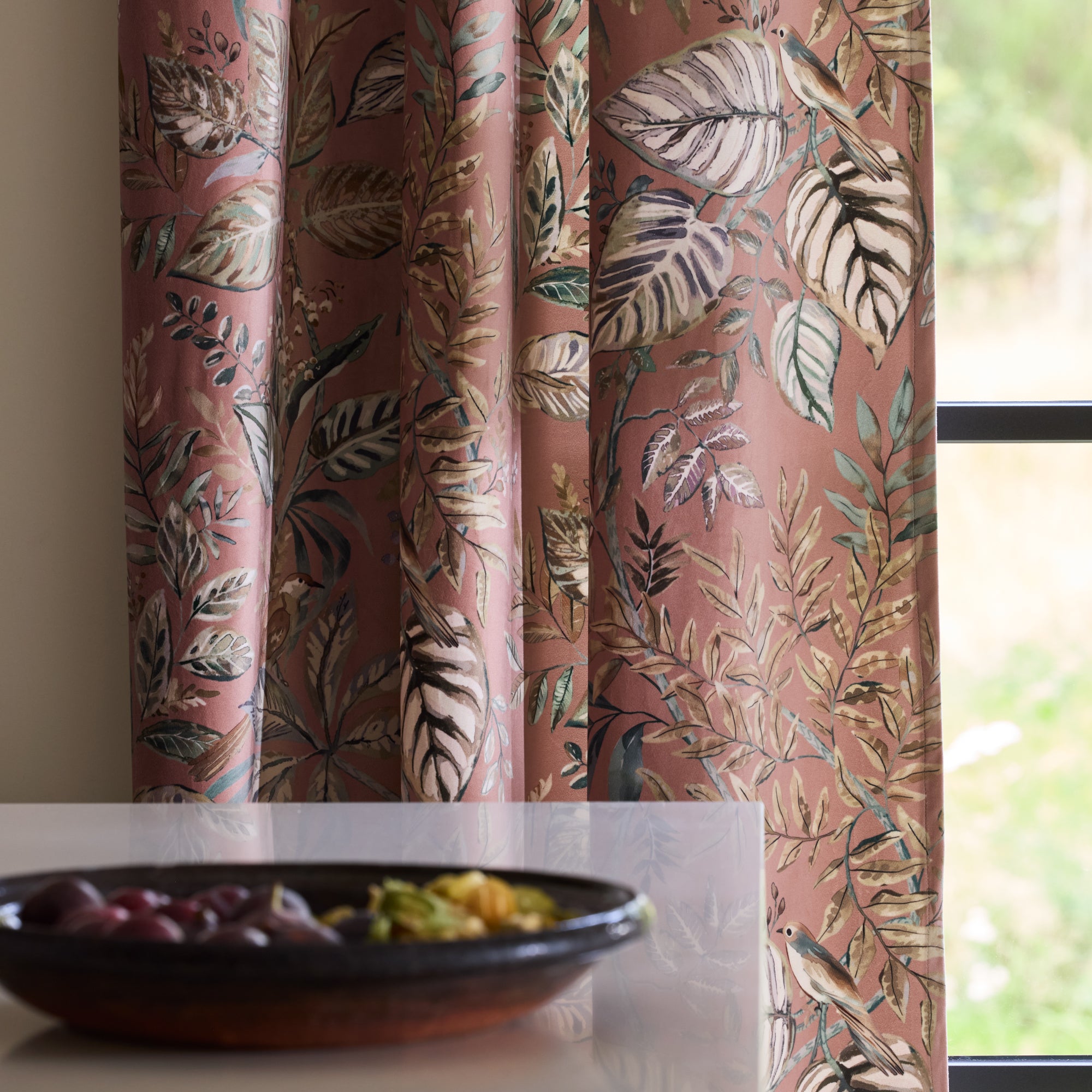 Gordijn met gouden oogjes OTONIA terracotta en groen