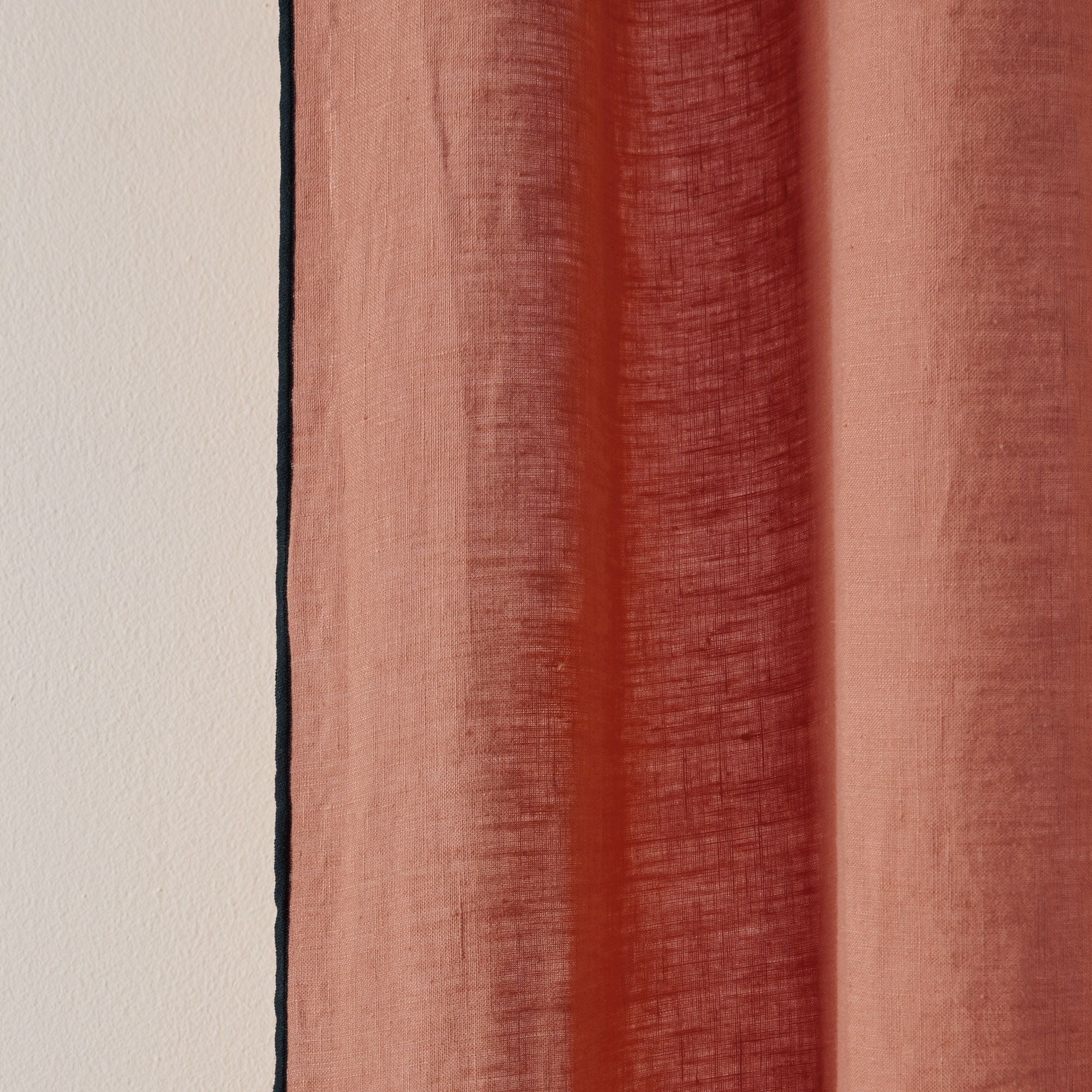 Rideau panneau CARLINA terracotta et bourdon noir