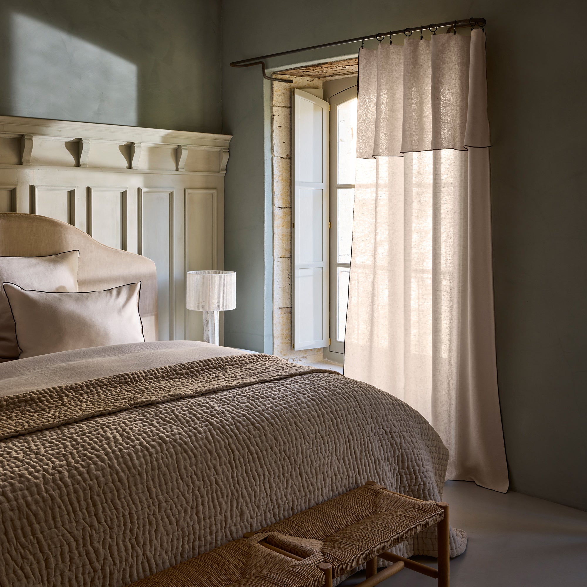 Rideau panneau CARLINA calcaire et bourdon noir