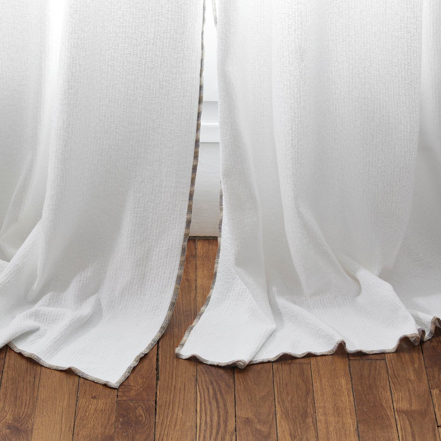 Rideau panneau GHABY blanc et bourdon en dégradé