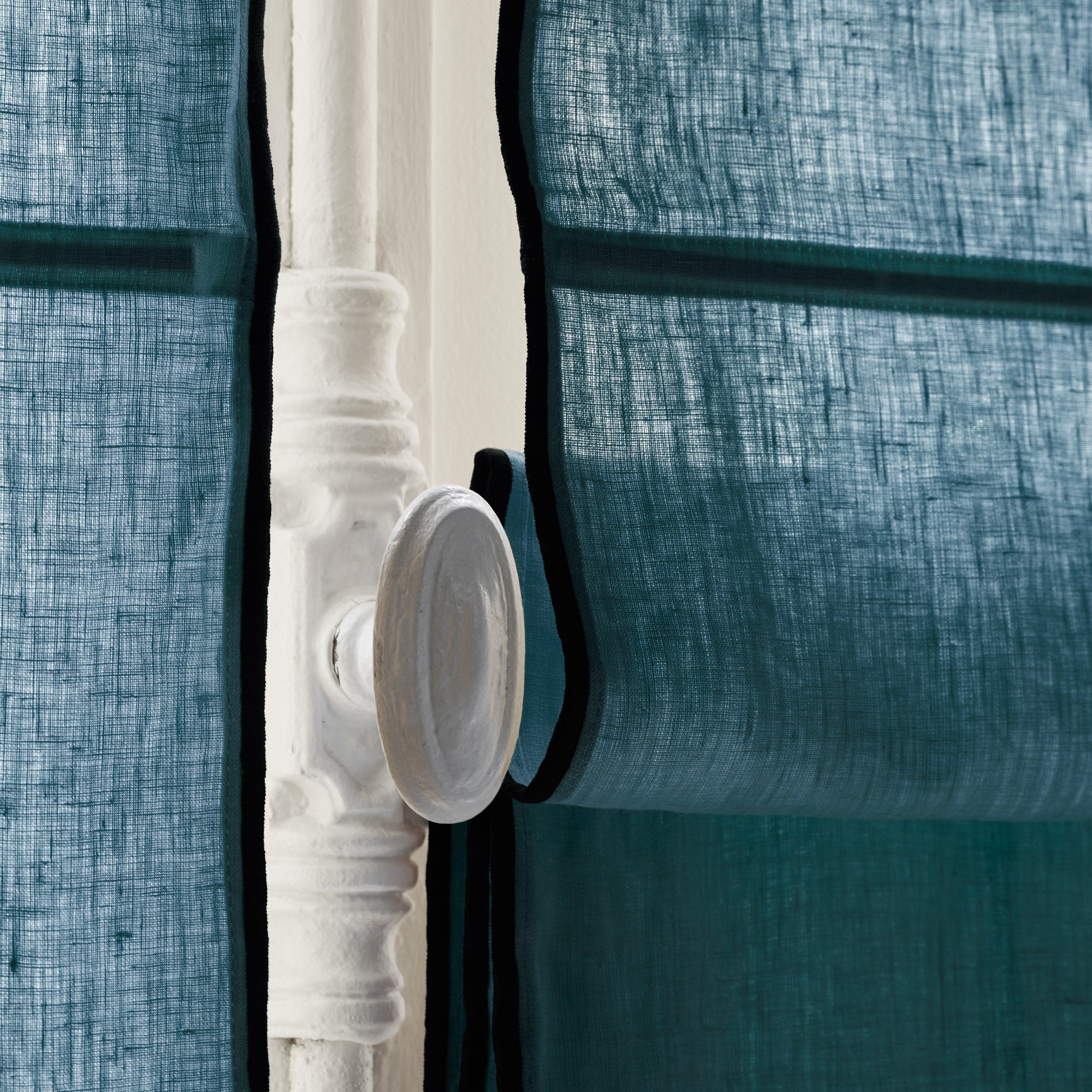 Store bateau CARLINA pétrole et bourdon noir