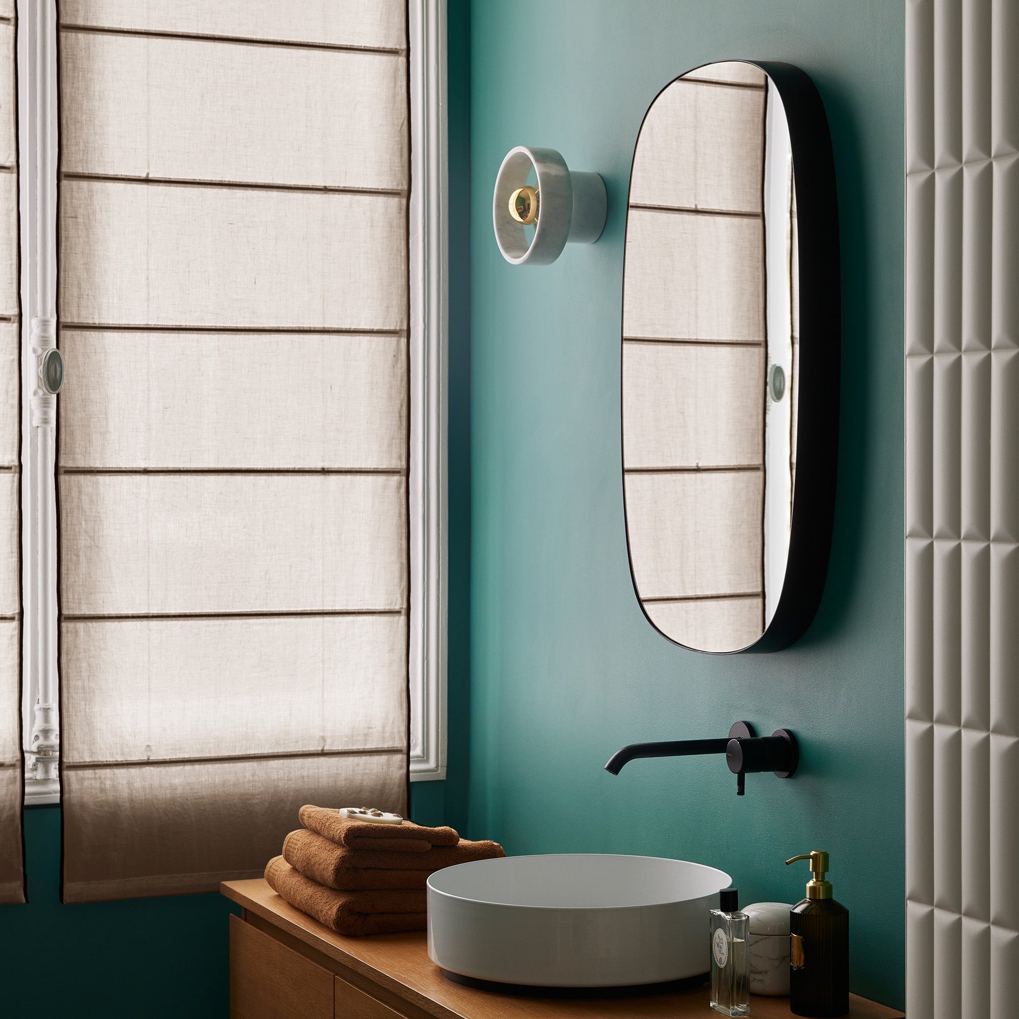 Store bateau CARLINA ficelle et bourdon noir