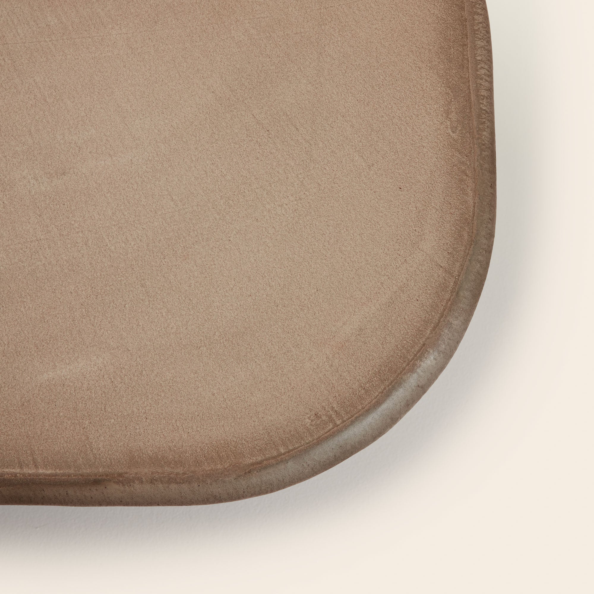 Table basse CALIX terre brune