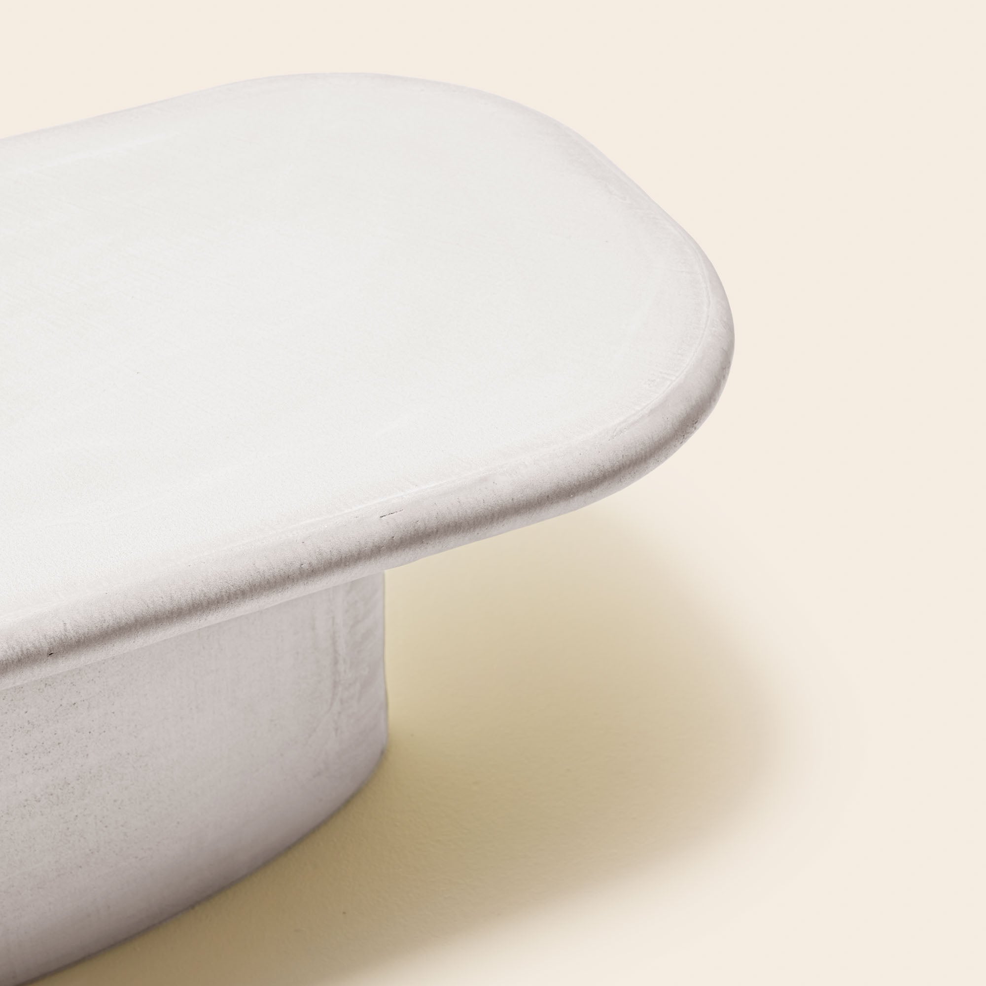 CALIX mineraalwitte salontafel