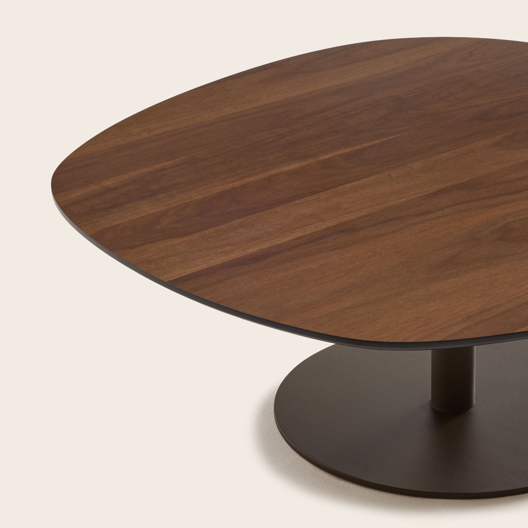 Table basse ISMERIA noyer et bronze