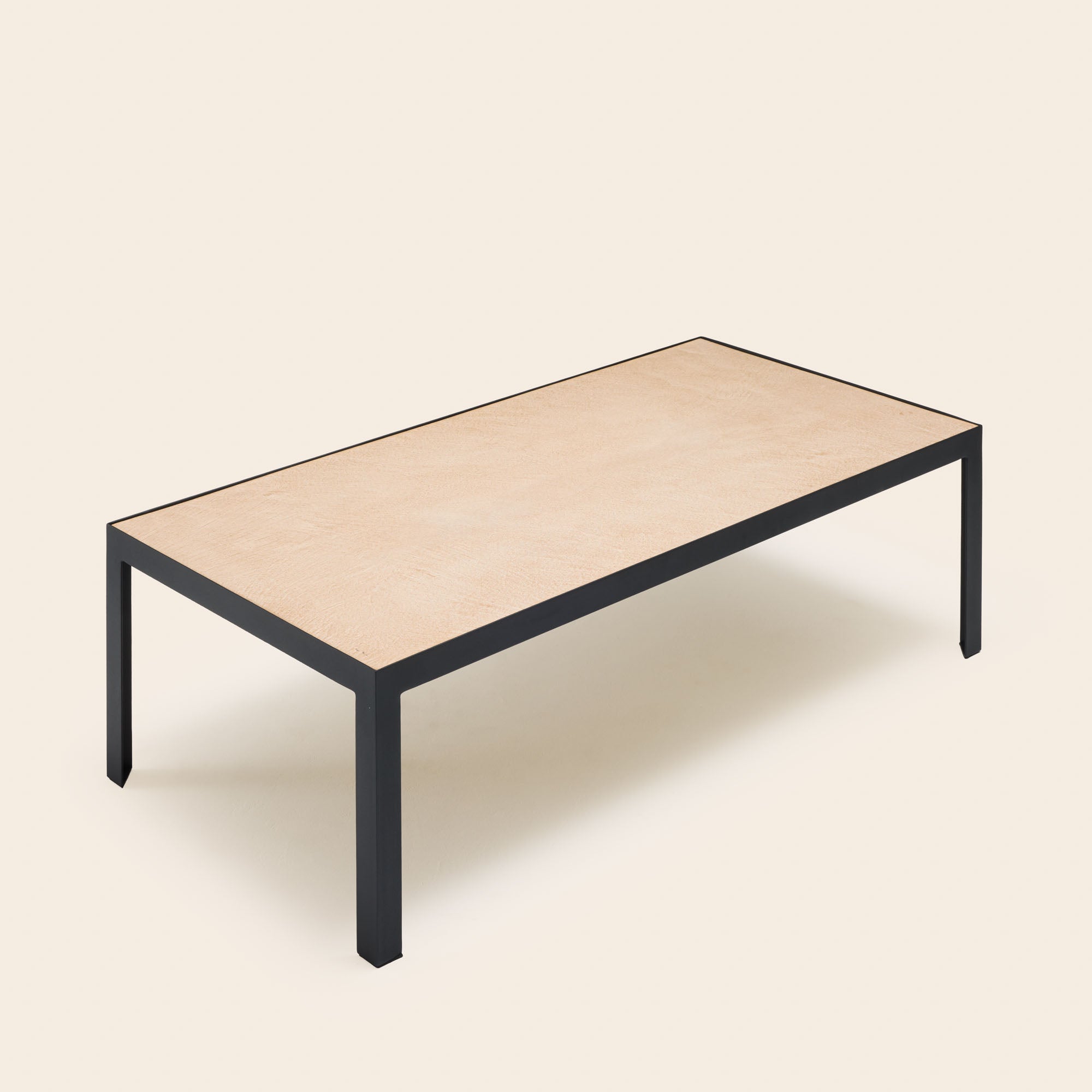 Table basse ORELIA beige poudré et métal noir