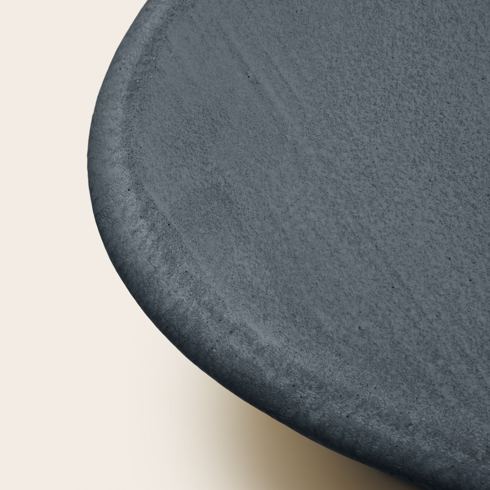 Table d'appoint MYRKO noir carbone