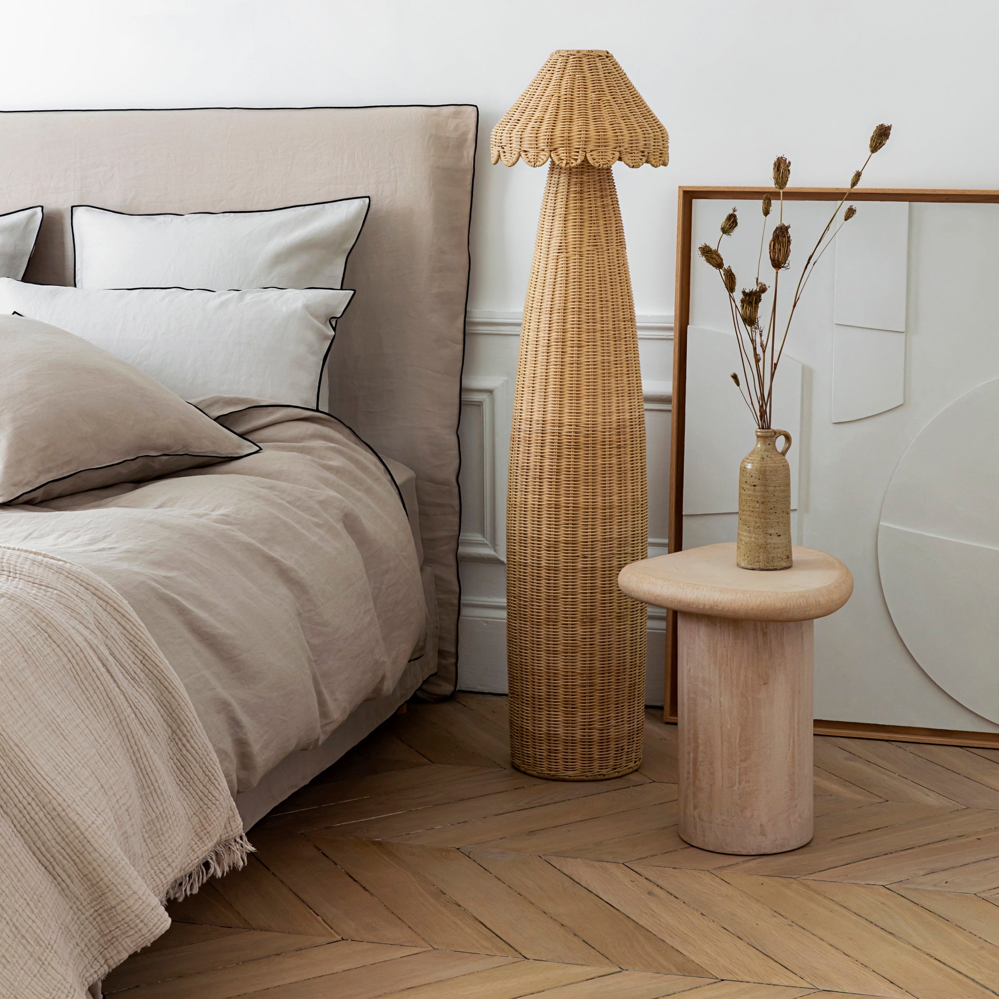 Table d'appoint MYRKO beige poudré