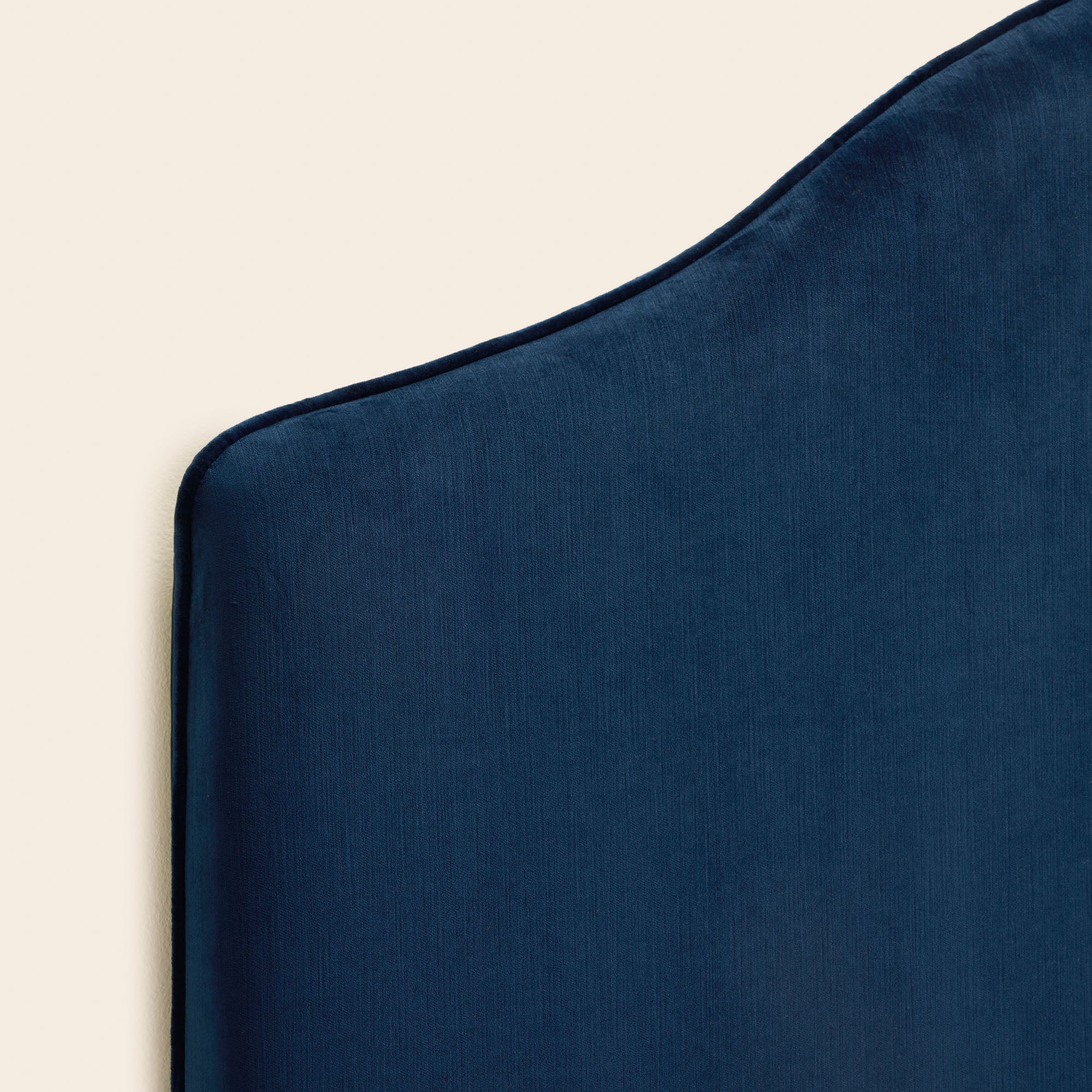 CEPHEE upholstered headboard in midnight blue velvet