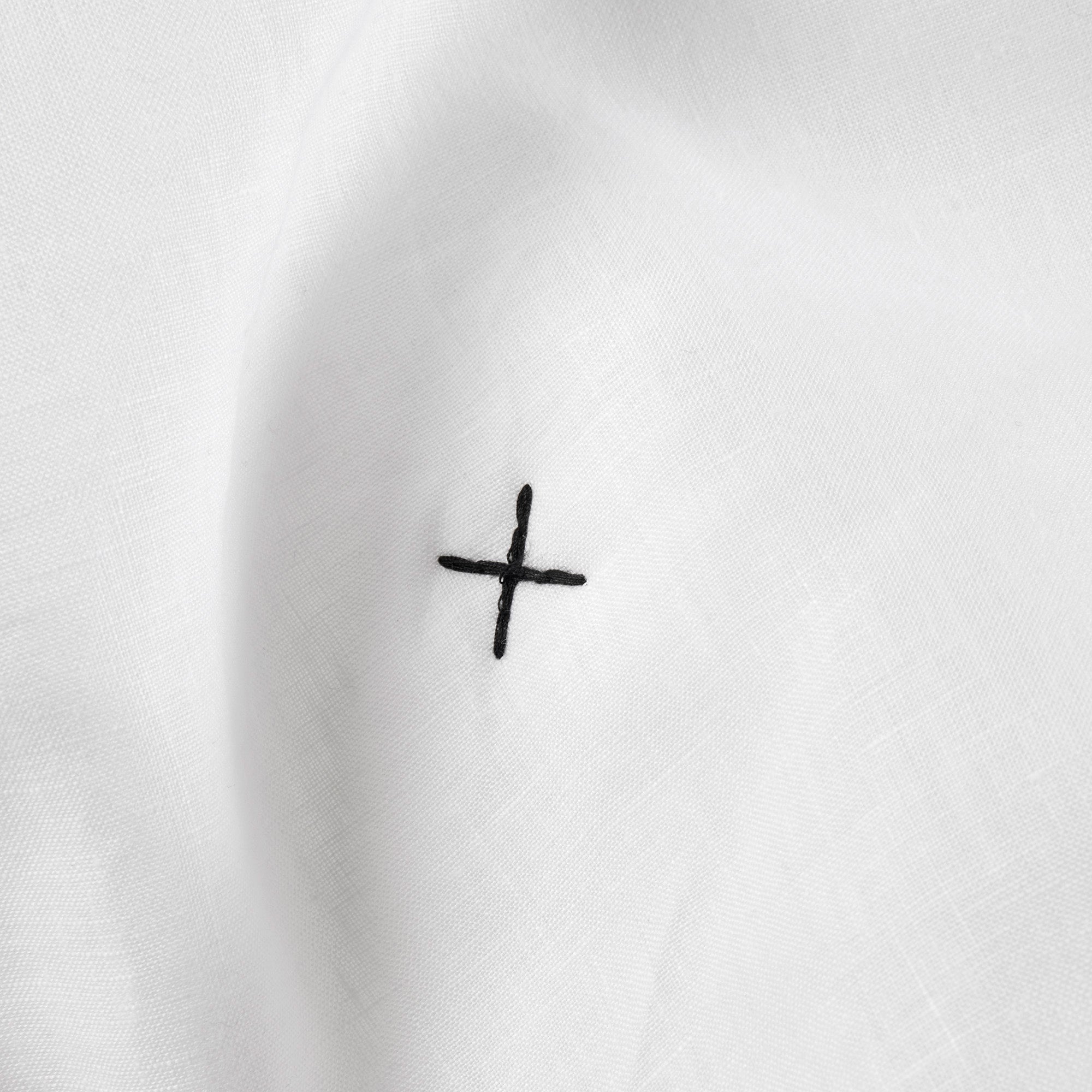 Couvre-lit matelassé CARLINA blanc pur et bourdon noir