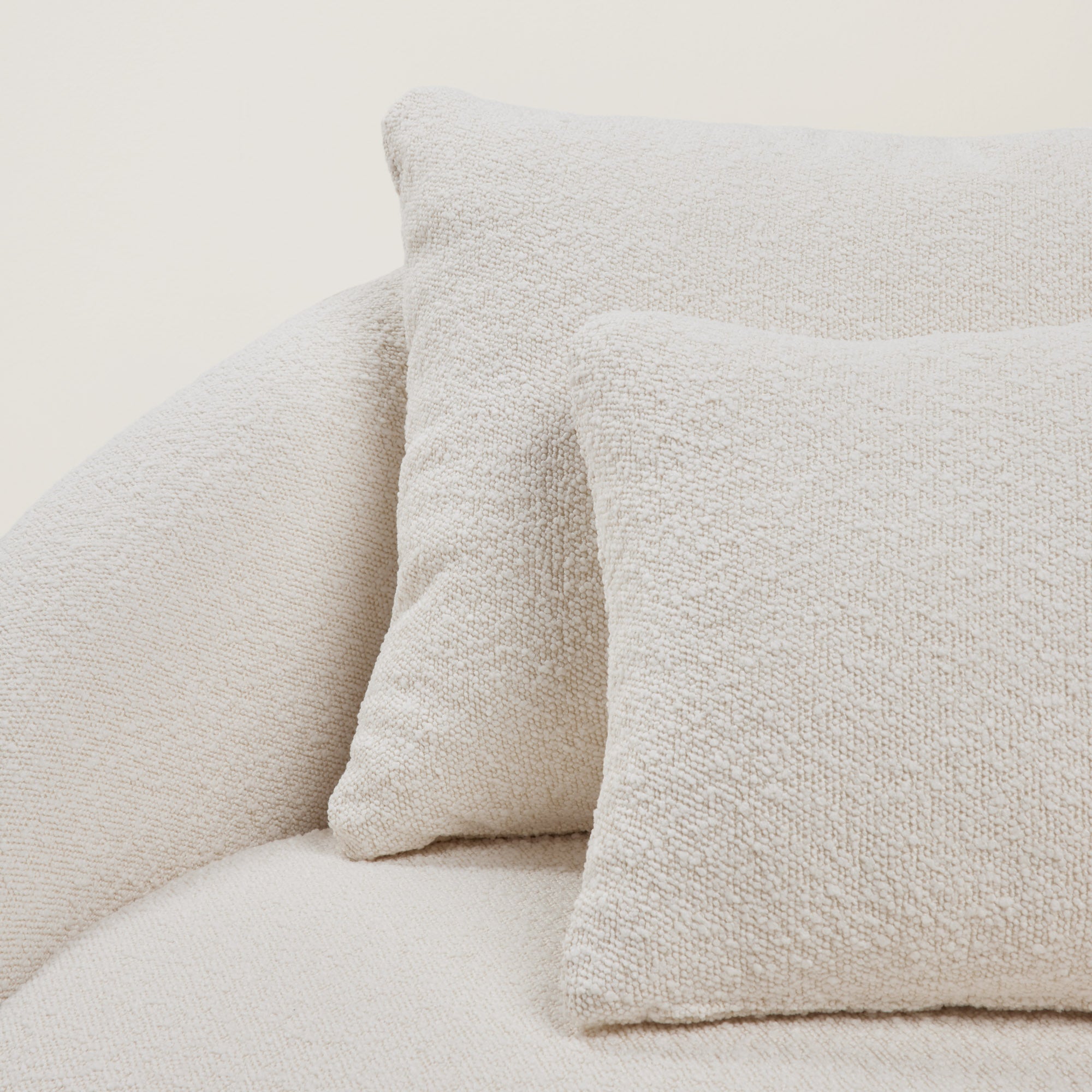 Fauteuil JULIKA écru bouclé