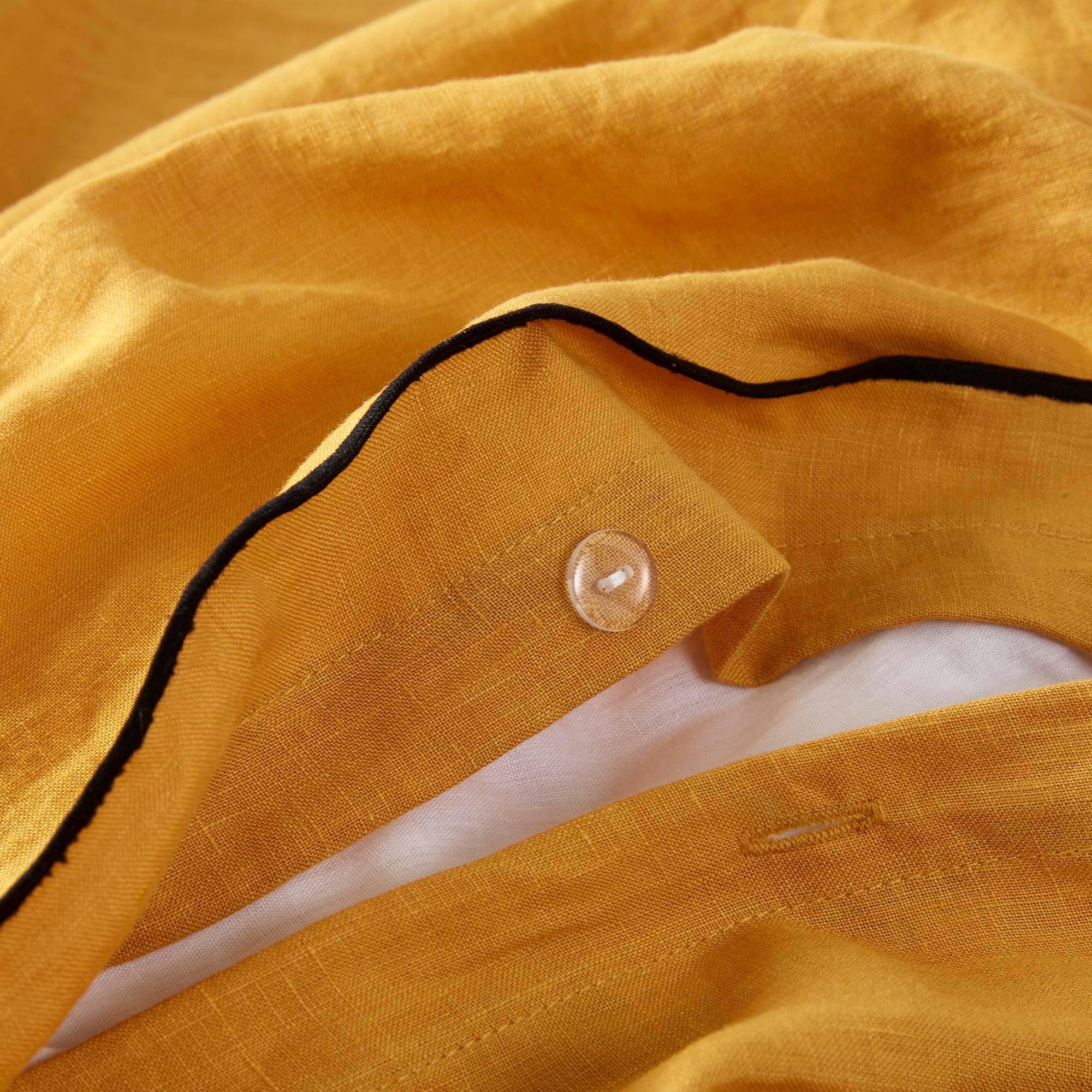 Housse de couette CARLINA ocre et bourdon noir